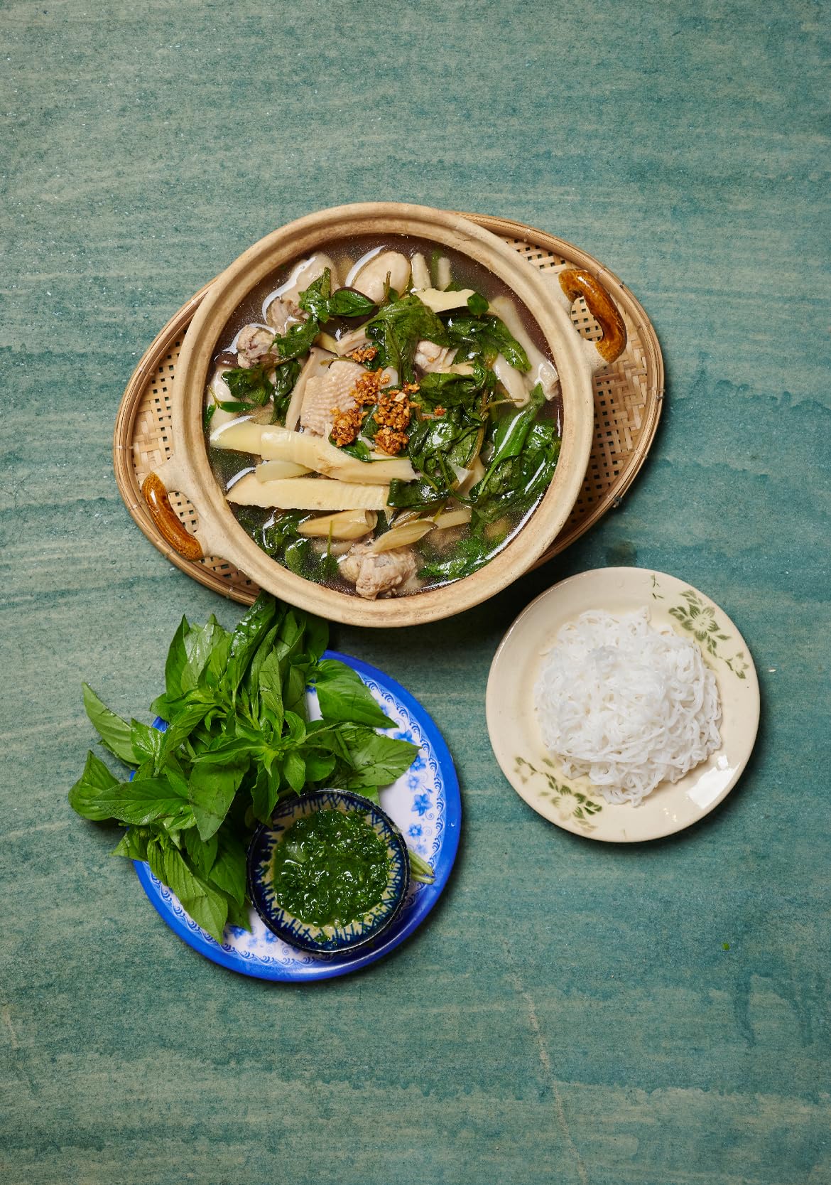 Vietnam: The Cookbook (FOOD-COOK)