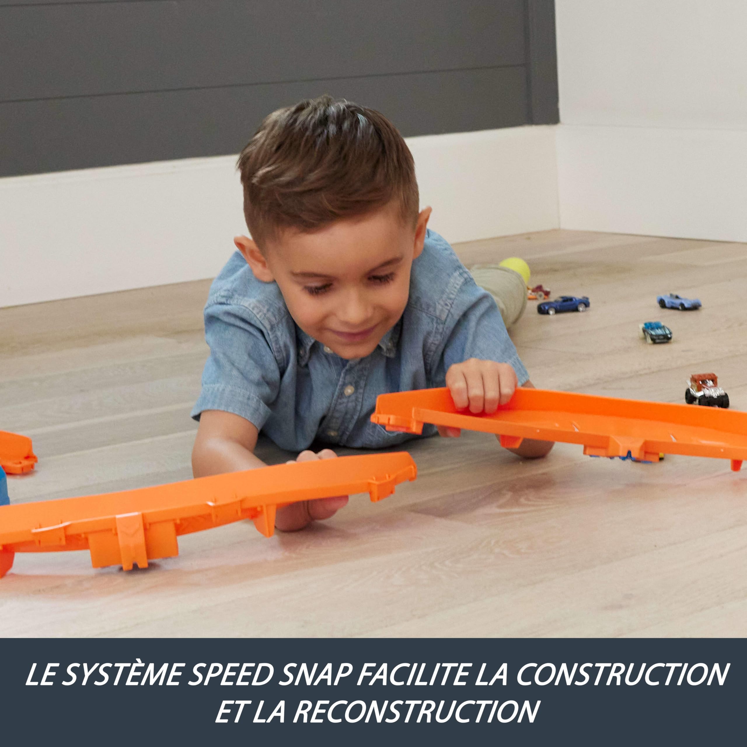 Hot Wheels Circuit Speedway Track Creator avec tremplin propulsé et Voiture Miniature | Boîte de construction de luxe avec booster motorisé, véhicule à l'échelle 1:64, piste rapide