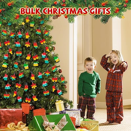 Miniatura 6 de DODOLOL Paquete de 32 juguetes para ansiedad a granel para fiestas de Navidad, mini llavero para bolsas de regalos de Navidad, rellenos de bolsas de