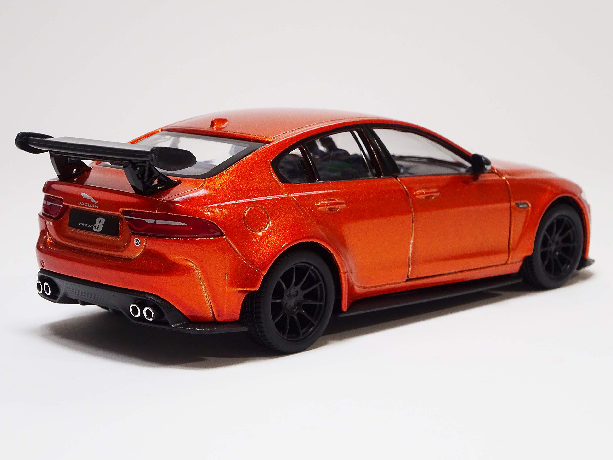 Amazon | キンスマート ジャガー XE SV プロジェクト8 1/38 ミニカー