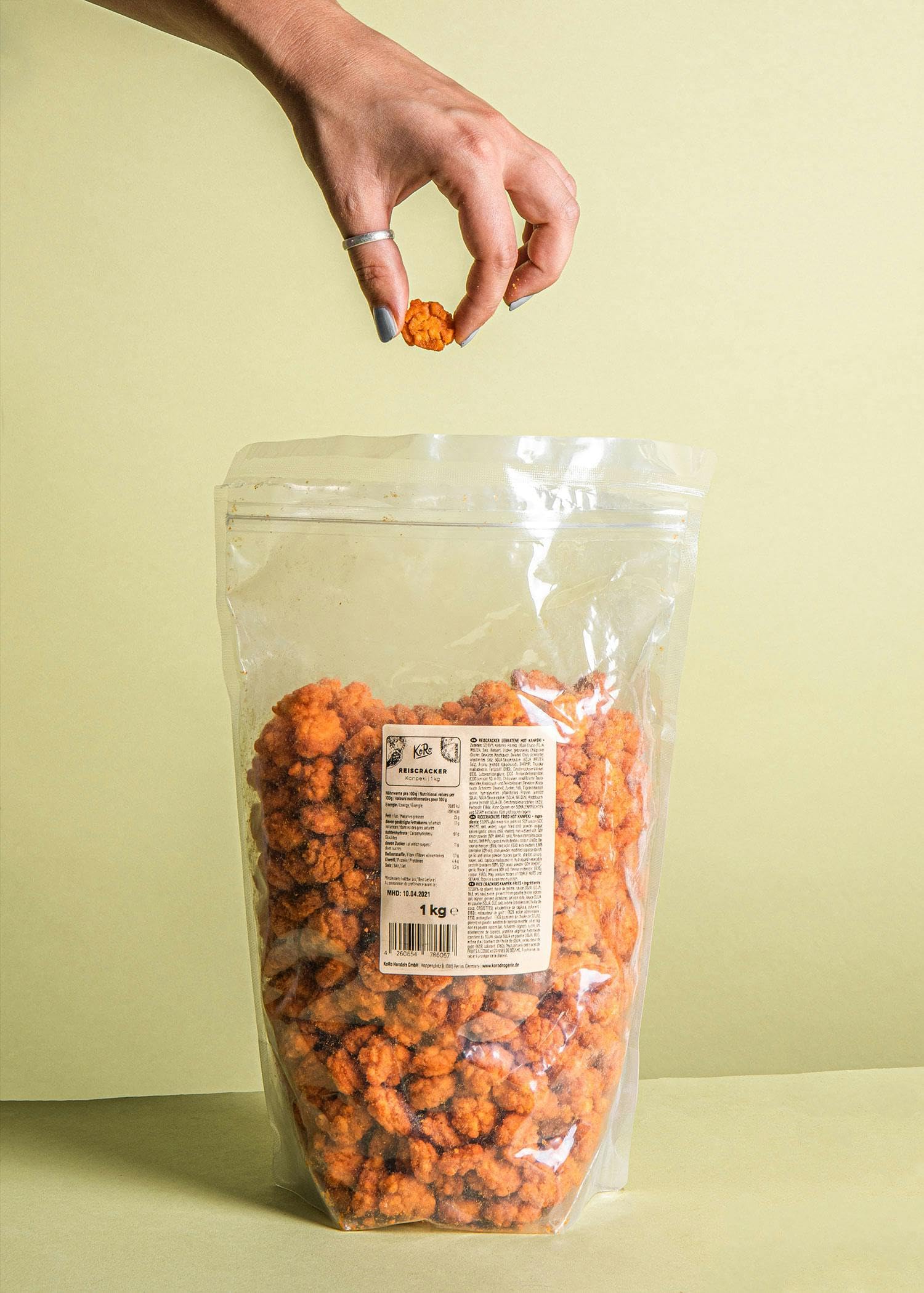 KoRo - Rice crackers piquants aux épices asiatiques 1 kg - Craquelins de riz asiatiques avec poudre de piment - Snack super croustillants