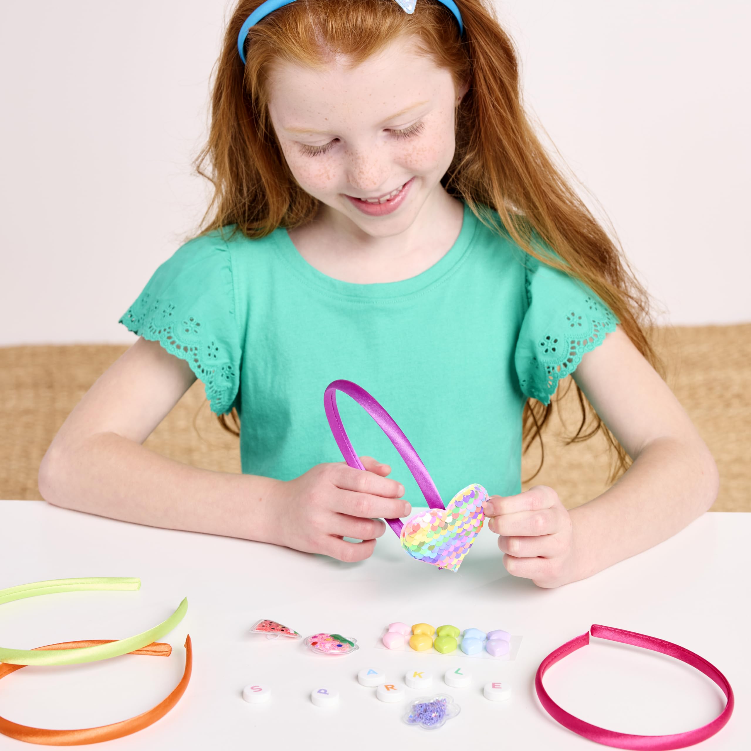 Creativity for Kids Chic Boutique DIY Stirnbänder Bastelset - Erstellen Sie 5 einzigartige Designs für Mädchen im Alter von 6-8 Jahren