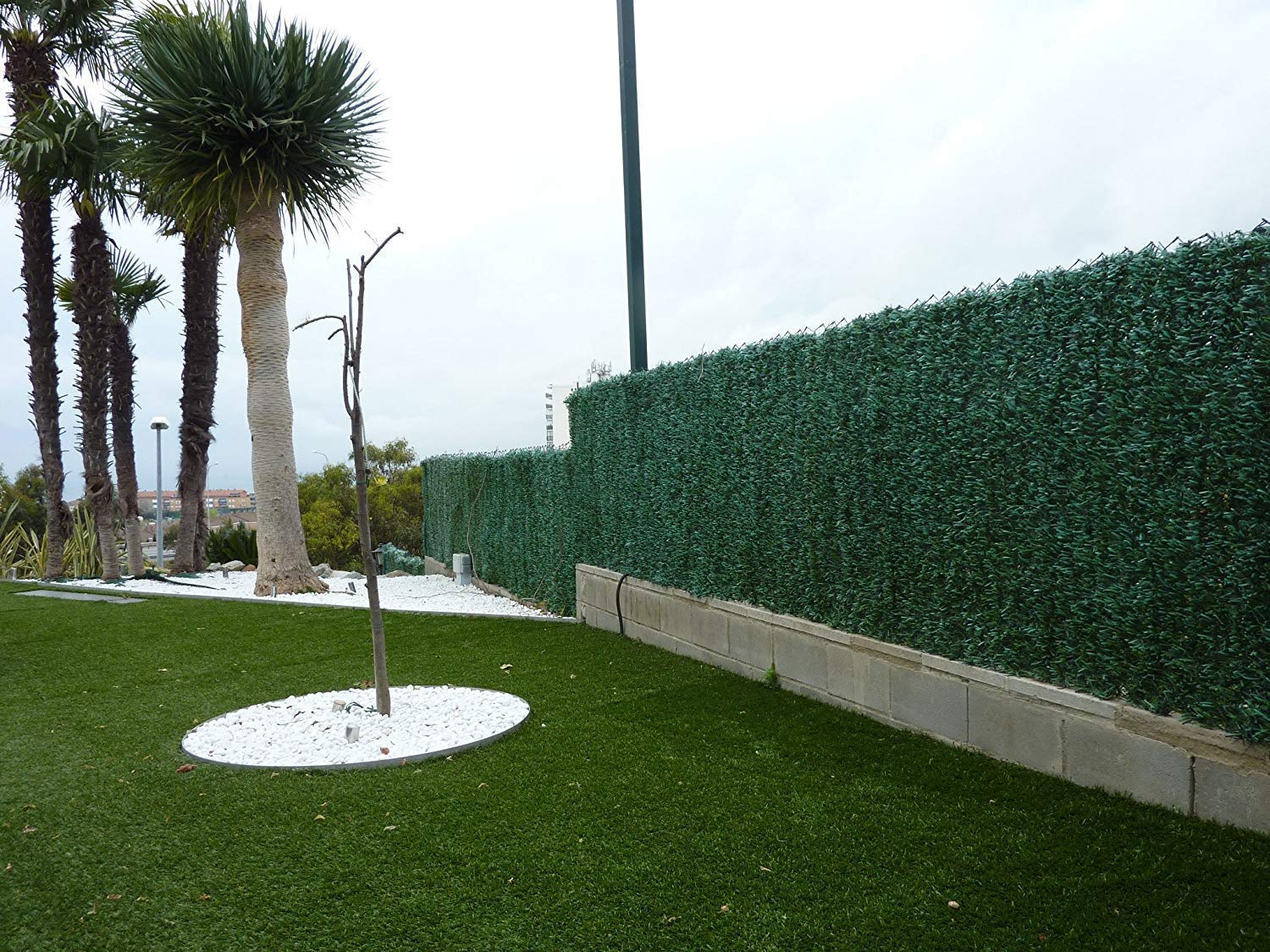 ADO - Seto Artificial Decorativo Tupido Ignífugo Verde de 3 Metros x 1.5 Metro, 90 Varillas, 80% Ocultación (2- Rollos seto 3.1.5)
