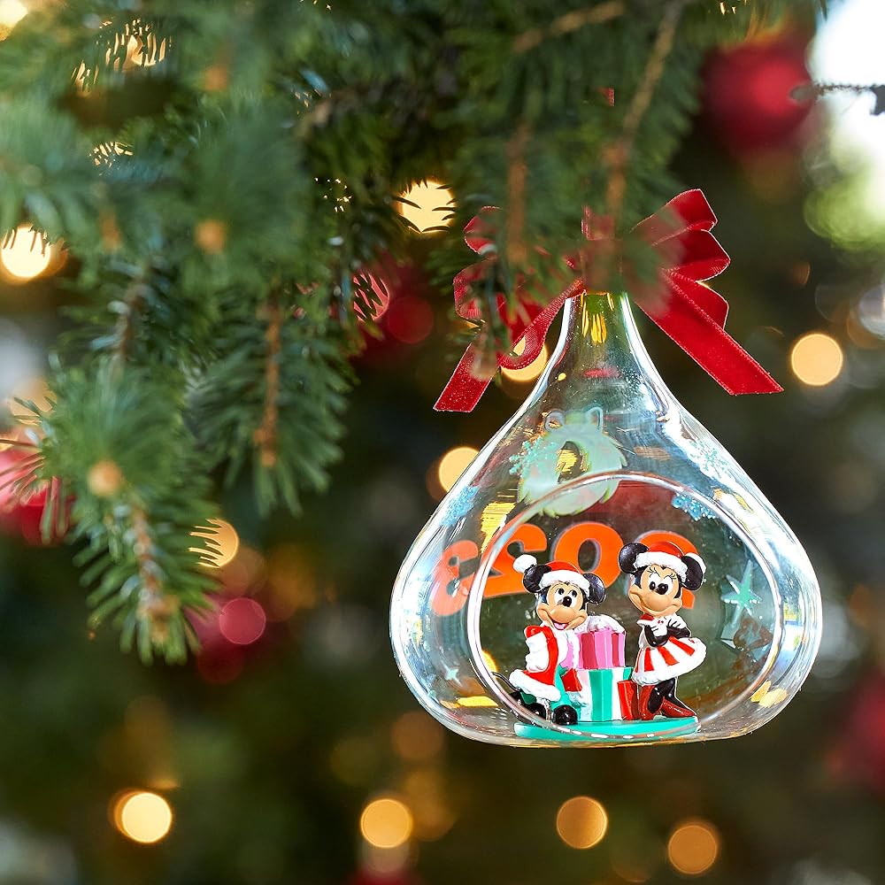 Amazon.com: Disney Santa Mickey Mouse and Minnie Mouse 2023 Glass