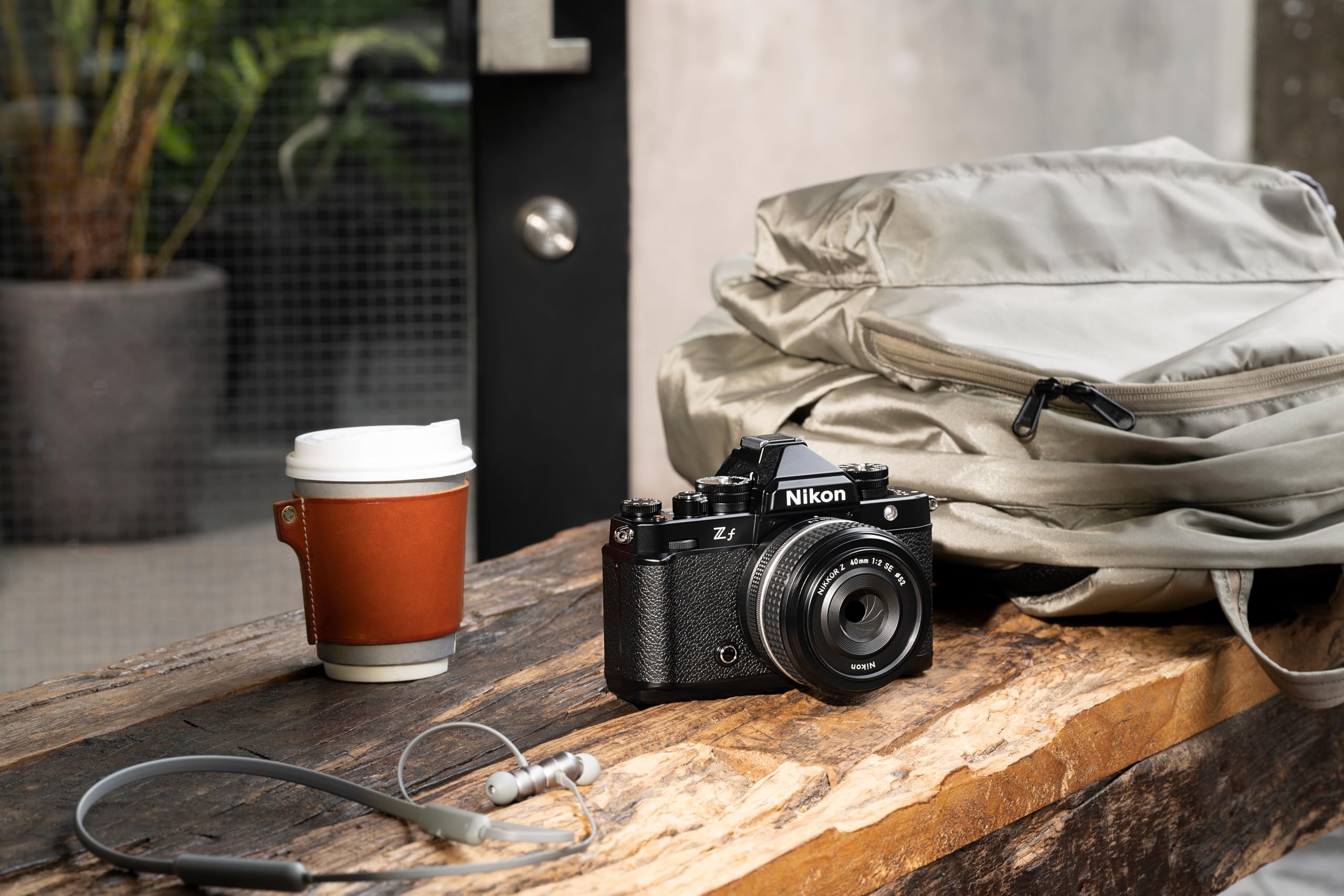 Nikon Zf body Mirrorless Full Frame con SD, 4K, nera, versione Nital | CMOS 24.5 MP, 4K UHD Camera Mirrorless full frame, design vintage, Lexar SD 128GB inclusa. 6 anni garanzia Nital