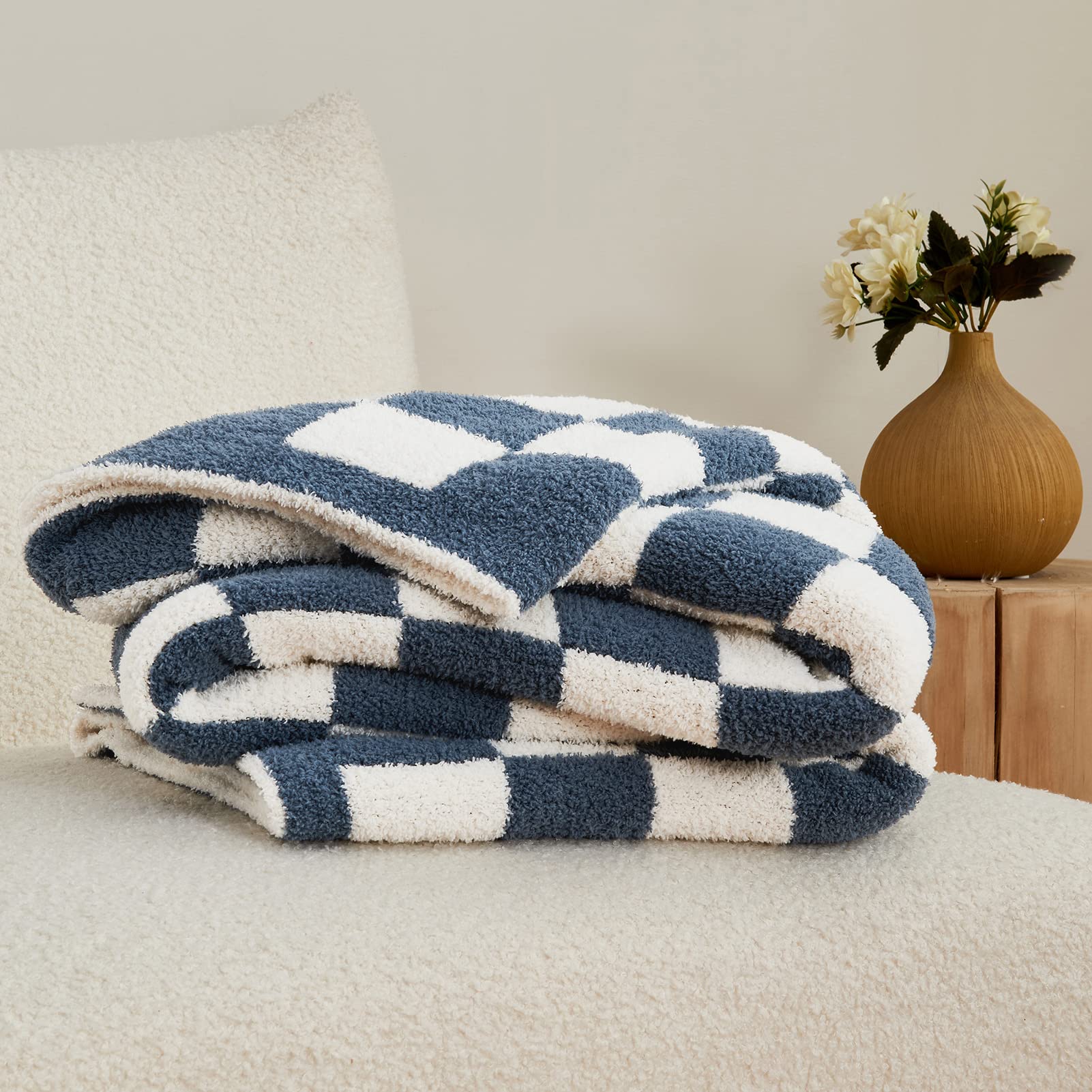CozeCube Fullfy - Manta de punto reversible de microfibra súper suave, cálida y acogedora, manta de felpa mullida, manta a cuadros azul polvoriento y blanco para sofá, cama, 50 x 60 pulgadas