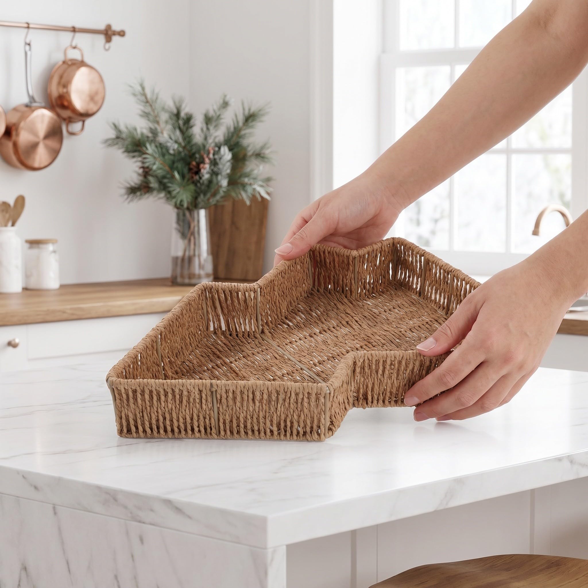 KICHOUSE 2 Piezas Cesta de Mimbre Material PP y Hierro Estilo Rústico Fácil de Manejar Forma de Árbol de Navidad y Capacidad Maximizada para Pan para Desayunos Informales