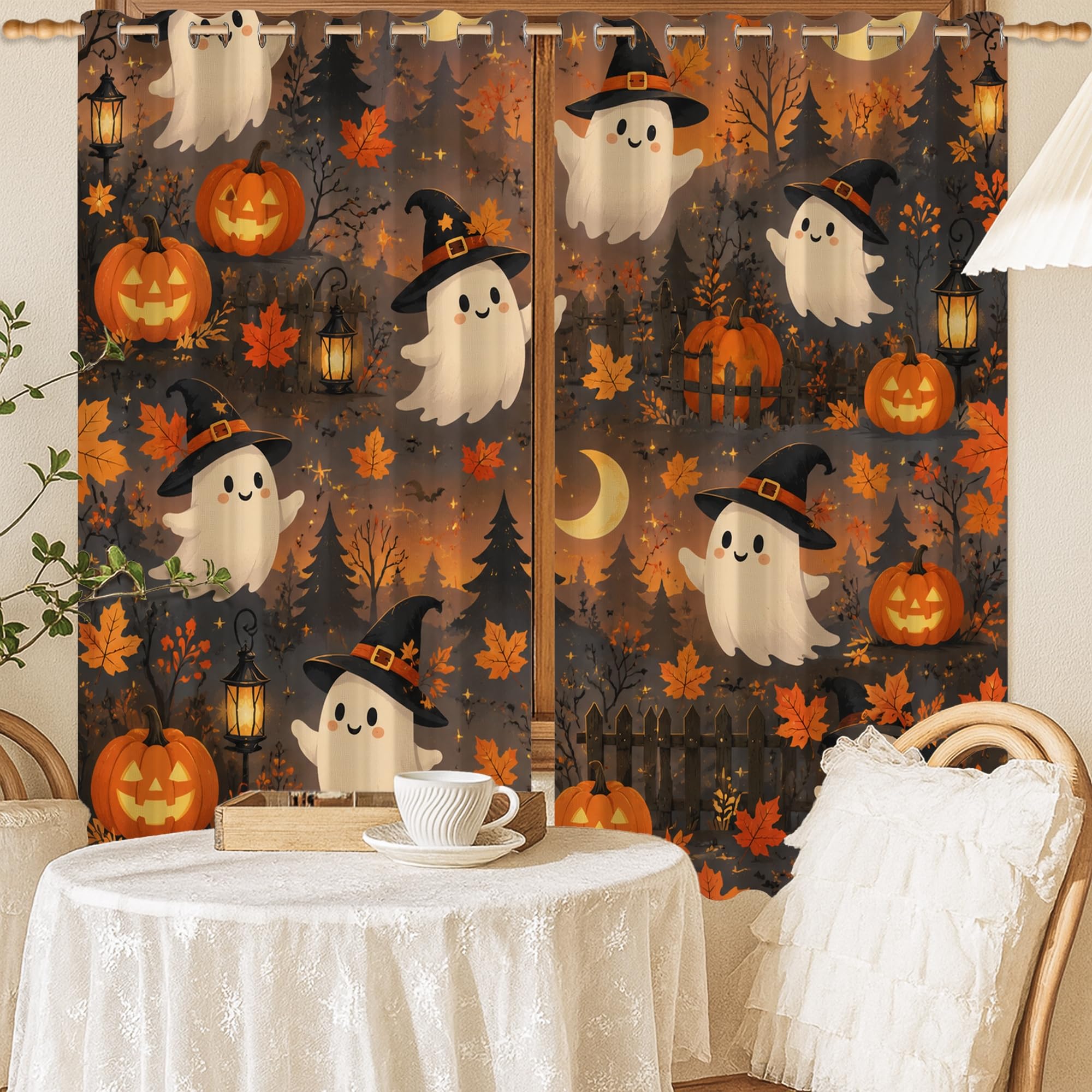 Rideaux occultants citrouilles orange pour instaurer l'esprit d'Halloween en crèche