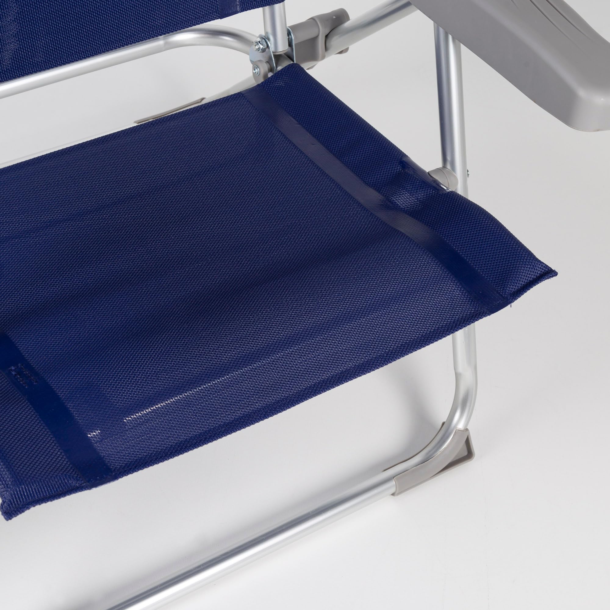 AKTIVE 62294 - Chaise de Plage Pliante Mince Multi-Positions, avec Table Amovible et Poignée pour Un Transport Facile, 6 Positions, Dimensions 47X57X89cm, Aluminium et Anti-Roulement