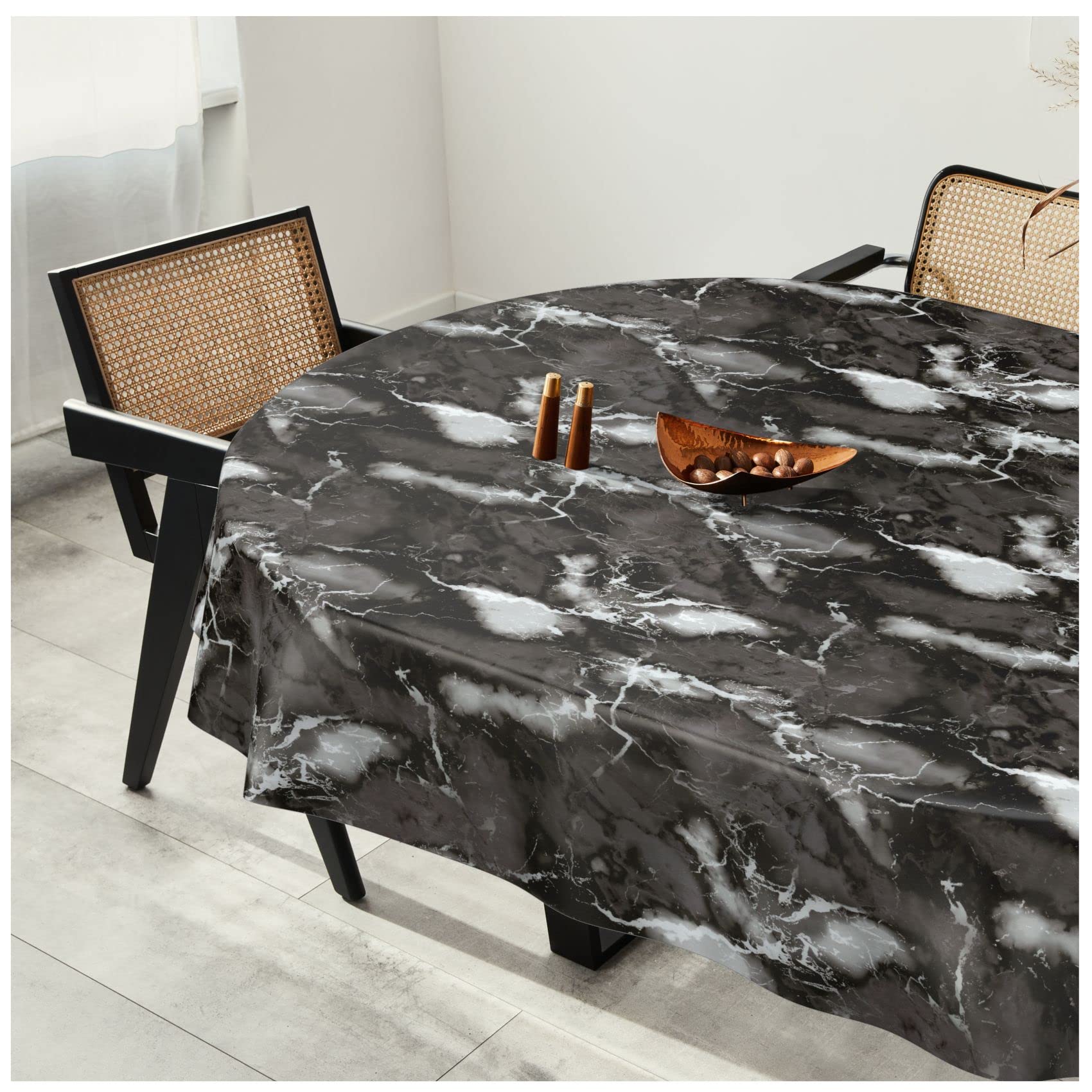 Nappe ovale en toile cirée gris foncé effet marbre de 140x180 cm
