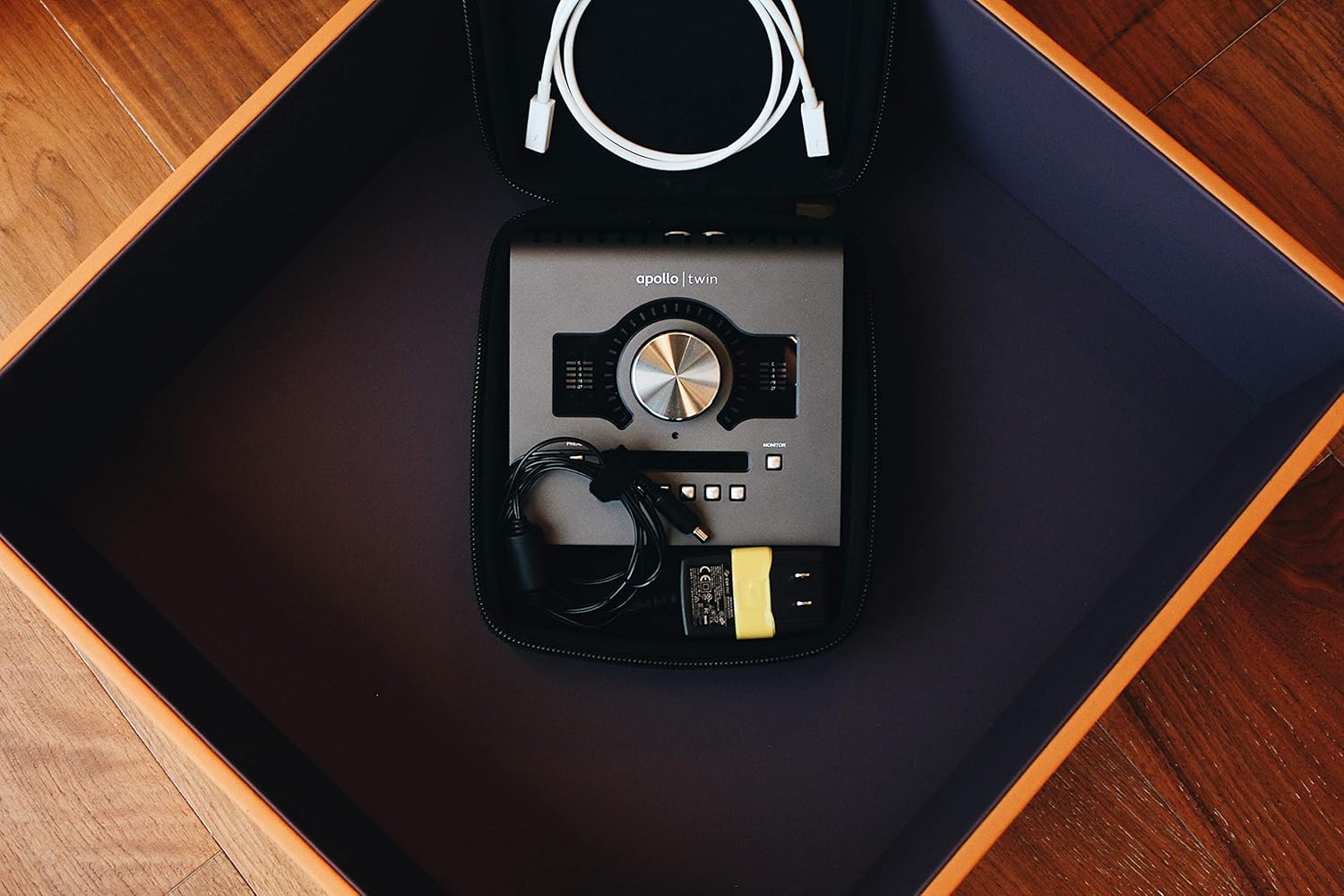 Basal Blank 300 for Apollo Twin, Audio Interfaces & Important Accessories
