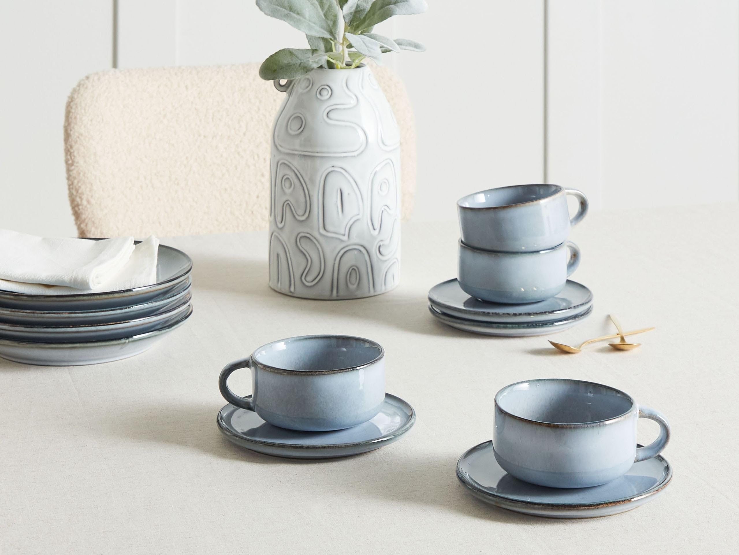 Set aus 4 Tassen mit Untertassen Tee Kaffee Steingut Kaolin Handgefertigt Reaktive Glasur Finish Hellblau Juniper