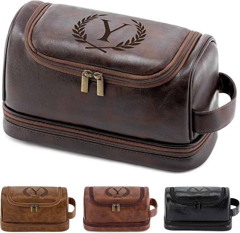 Necessaire de viagem Aganmi em couro PU com gravação de iniciais, marrom-escuro, ALA00204Y