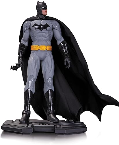 DC Collectibles Iconos de cómics: estatua de Batman, escala 1:6