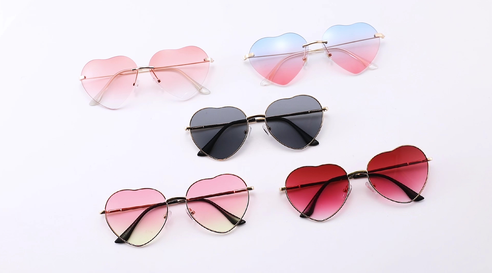 Gさん専用　HEART LOGO SUNGLASSES GUCCI GG0978S CHAIN 0978 Gold Black Logo Heart Detachable