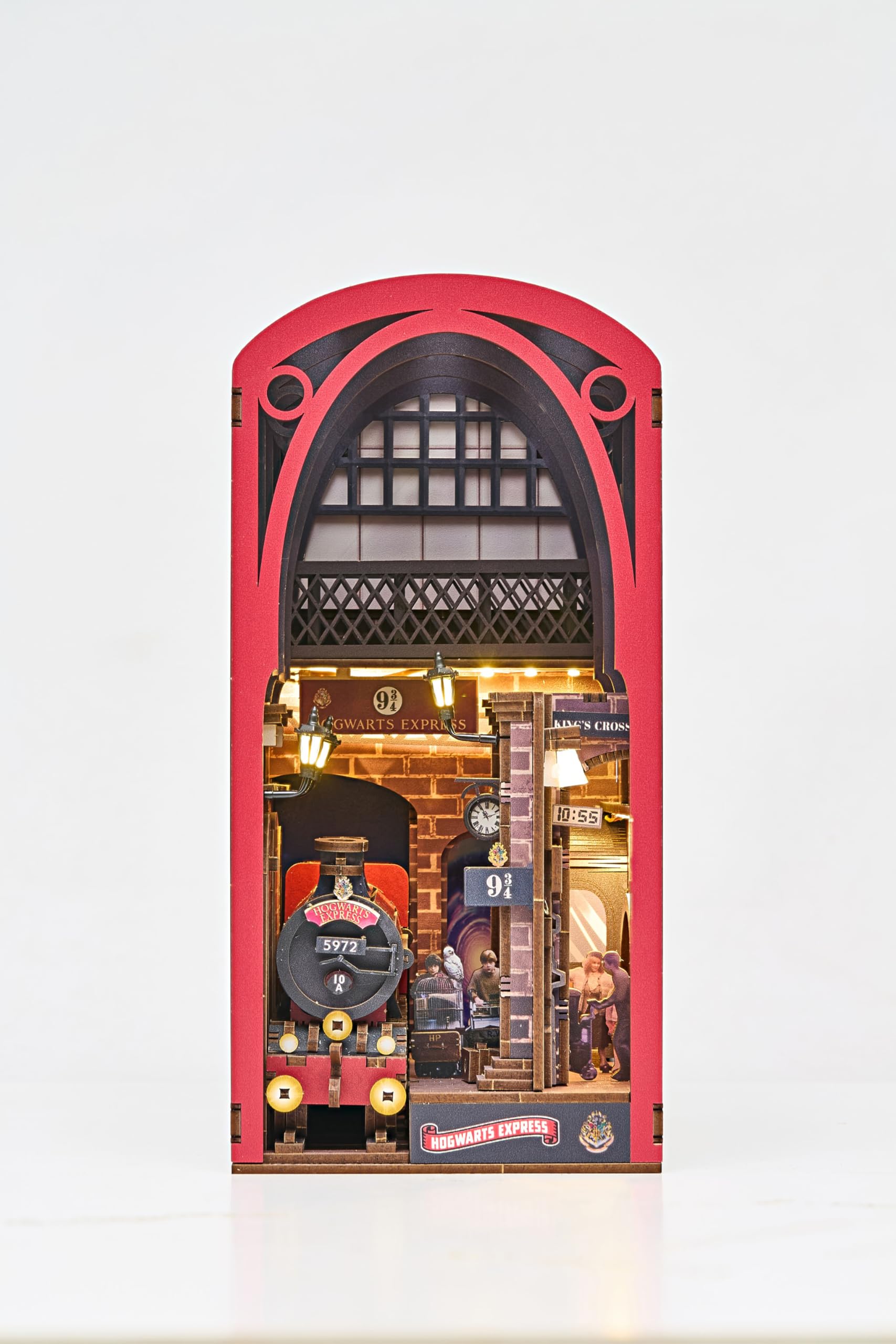 Revell Tiny Adventures Tiny Adventures - Harry Potter Hogwarts Express Book Nook - con illuminazione a LED, miniatura 3D fai da te in legno