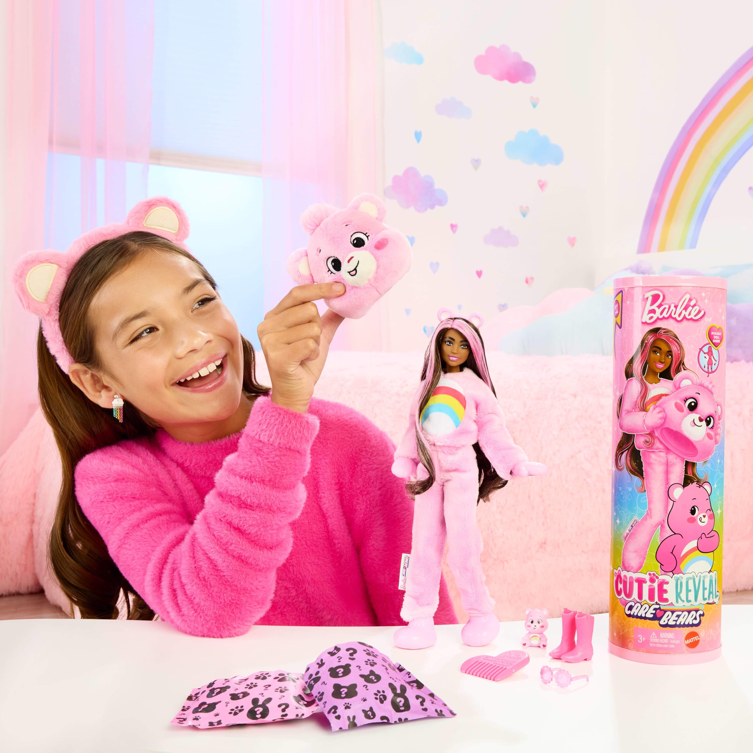 Barbie-Puppe mit Accessoires, Glücksbärchis-Reihe, Modepuppe mit plüschigem Hurrabärchi-Kostüm und 10 Überraschungen, einschließlich Farbwechsel und Mini-Bärchi, JCN95