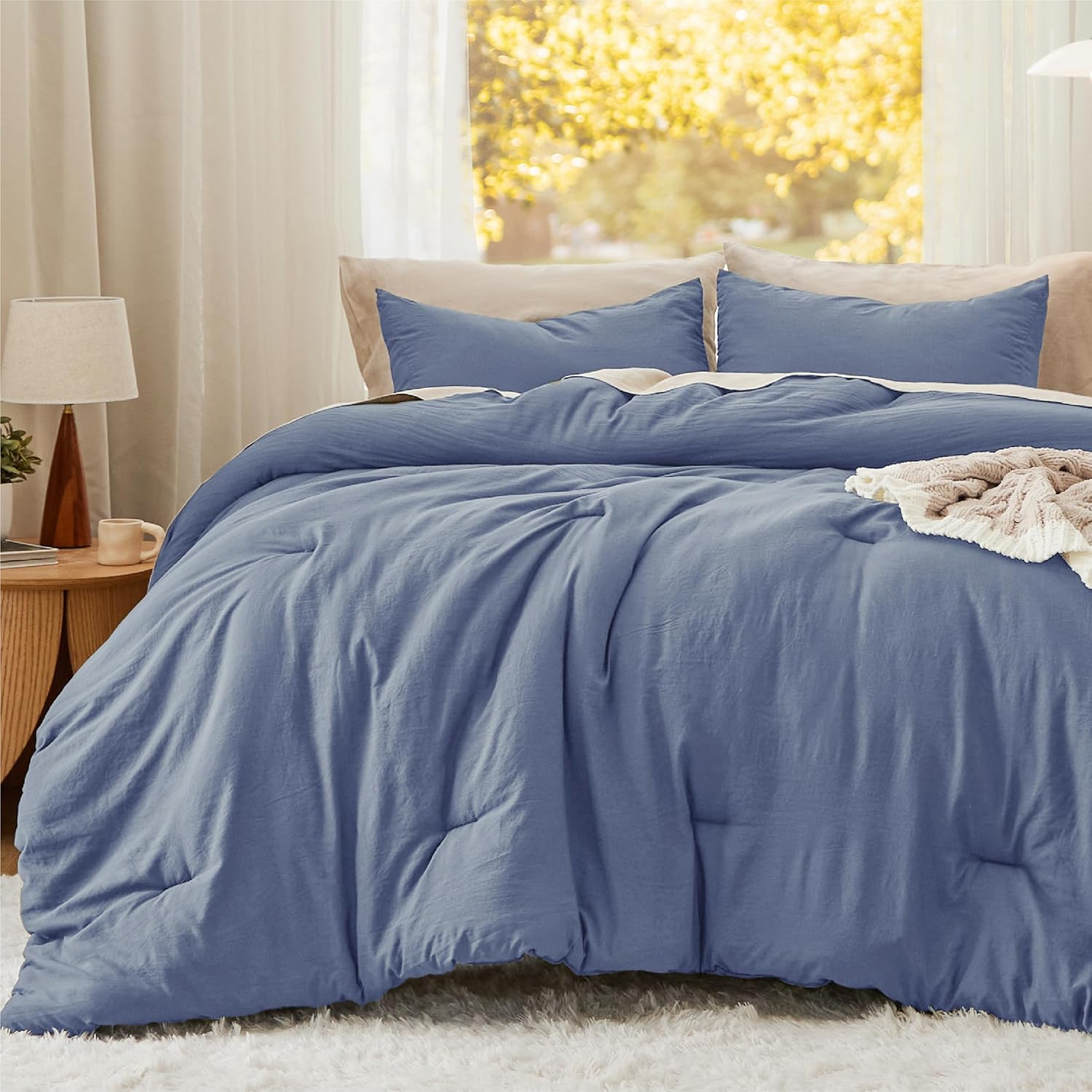 Bedsure Queen Comforter Set, Blue Soft Prewashed Bedding for All Seasons, 3 Pieces GentleSoft™ Bed Set, 1 Lightweight Comforter (90"x90") and 2 Pillowcases (20"x26") - Image 2