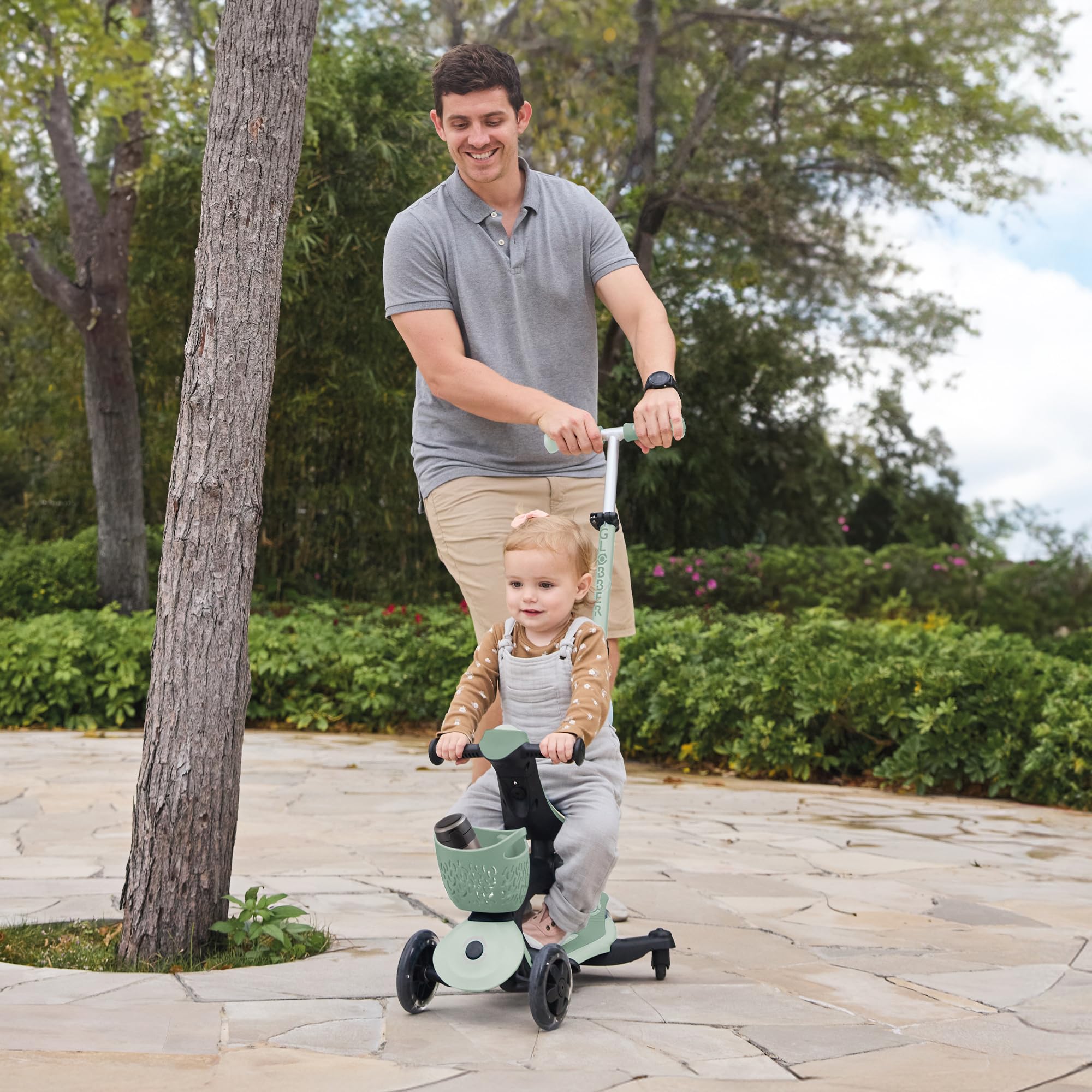 GLOBBER GO-UP Baby Lights 360° – Tretroller, Dreirad und Laufrad für Kinder – höhenverstellbares Kinderfahrzeug – 3rädrig bis 9 Jahre – Bunte LED-Leuchtrollen