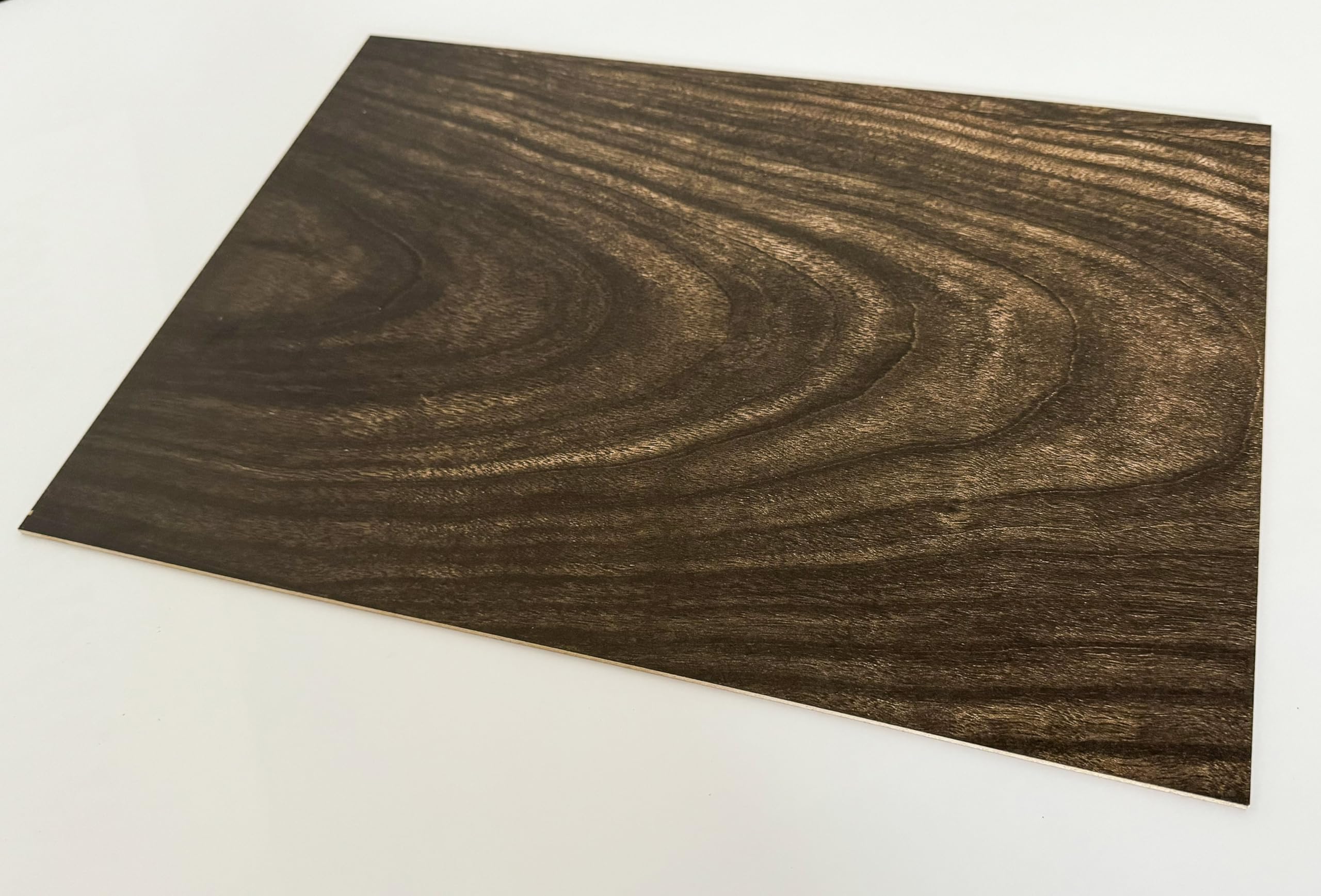 4er Pack DECOR Holzfaserplatte 30x42cm 2,8mm Stärke (HDF) Extra dichte und stabile Platten perfekt für Laserschneiden, Basteln & DIY Holzarbeiten - Extrem hohe Stabilität - (Walnuss-Optik)