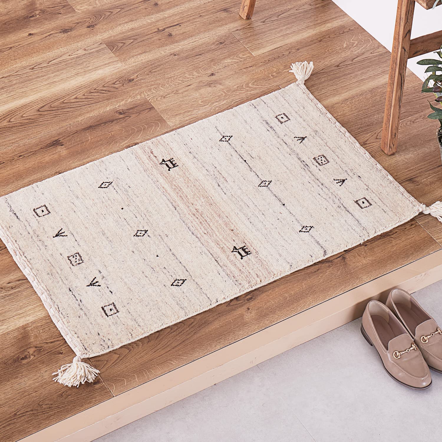【新着商品】萩原 ギャッベ 玄関マット 屋内 約45X75cm 「LORRI B Amazon｜萩原 ギャッベ 玄関マット 屋内 約45X75cm 「LORRI BUFF L17
