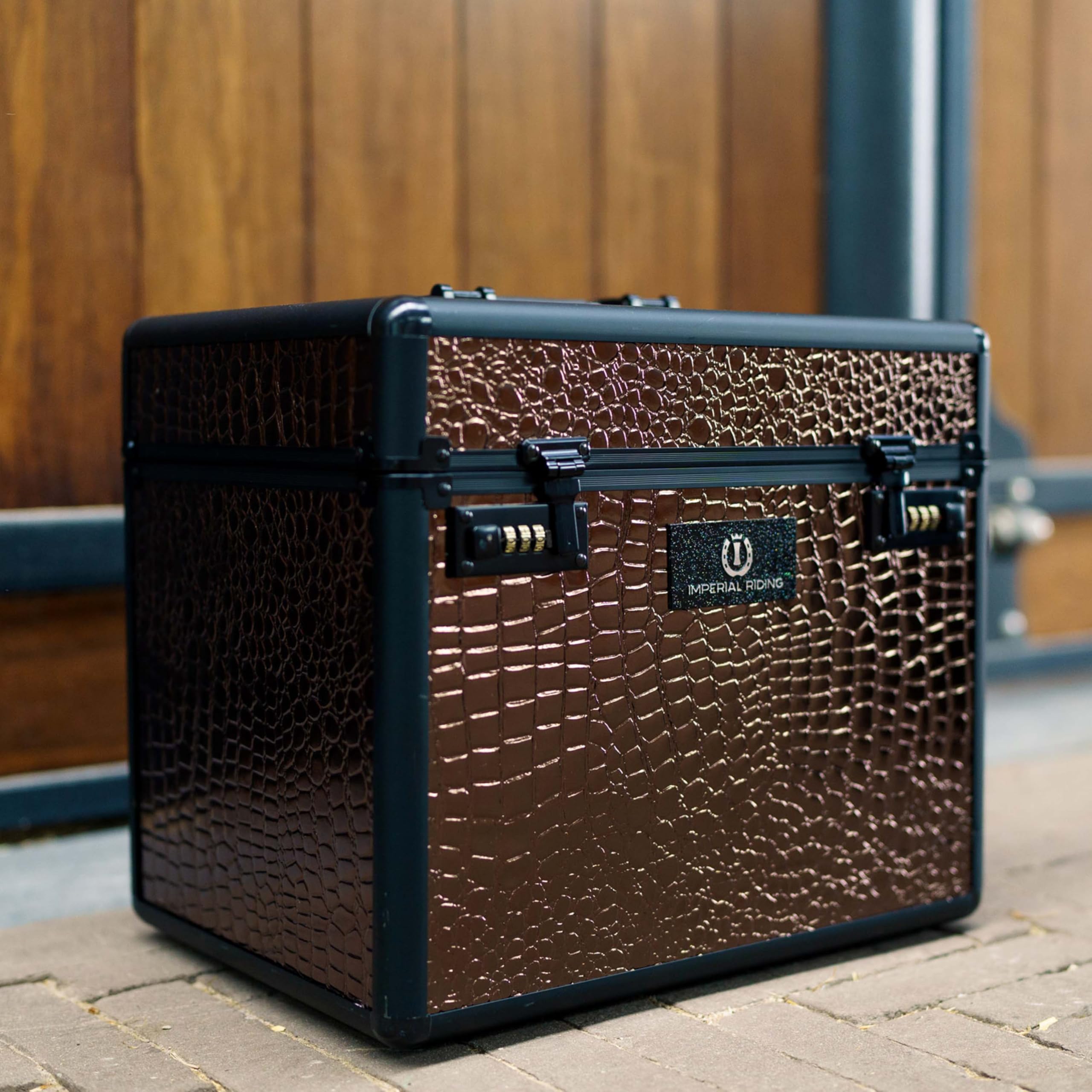 Imperial Riding Putzbox IRHShiny Brown-Brown Croco Putzkoffer mit Zahlenschloss