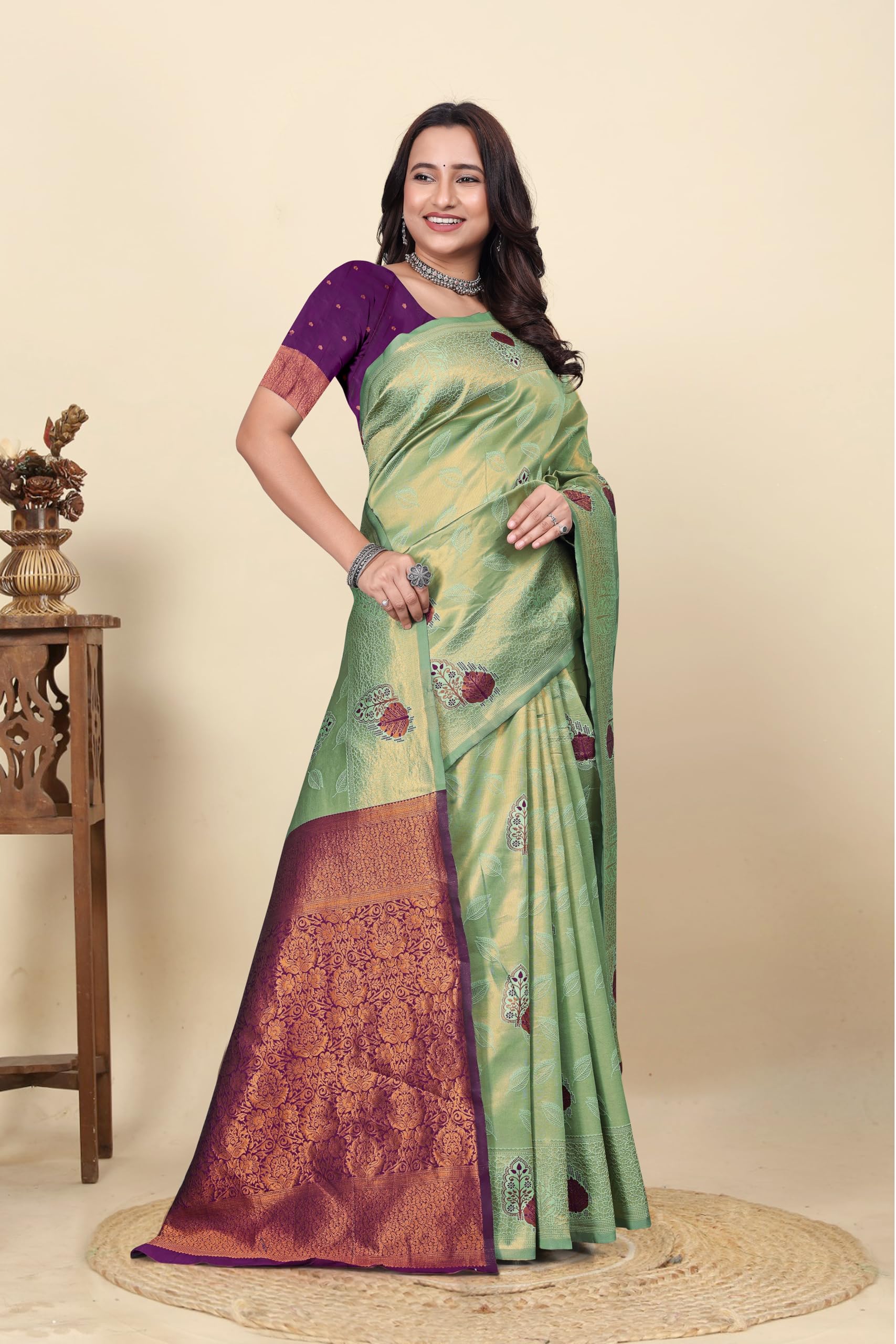 Fashion Women's Kanjivaram Style Soft Silk Banarasi Sarees With Blouse Piece For Women Pure Soft Silk Saree With Blouse Piece For Wedding product image 5