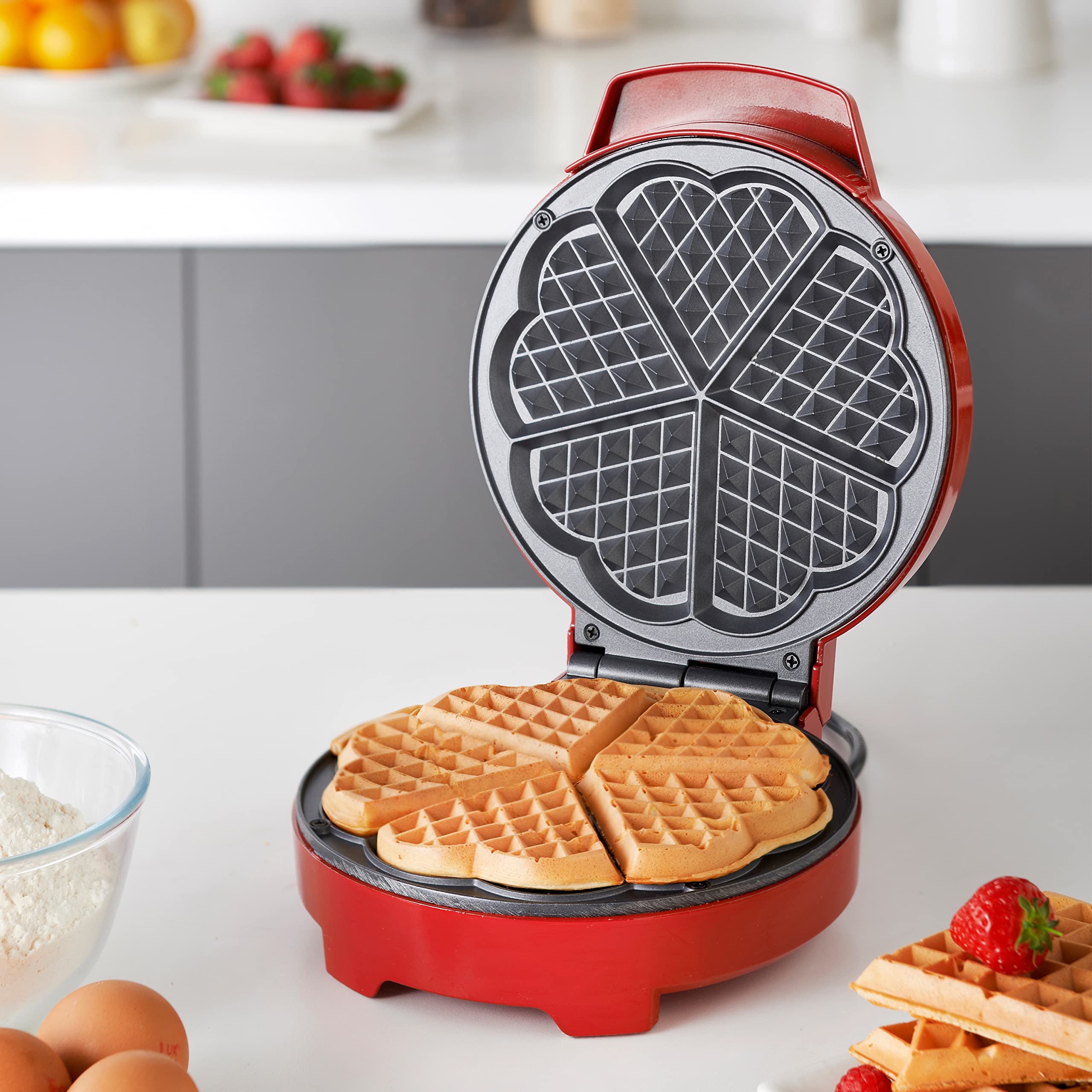 Global Gizmos 37559 Heart Shaped Waffle Maker / Non Stick Coating