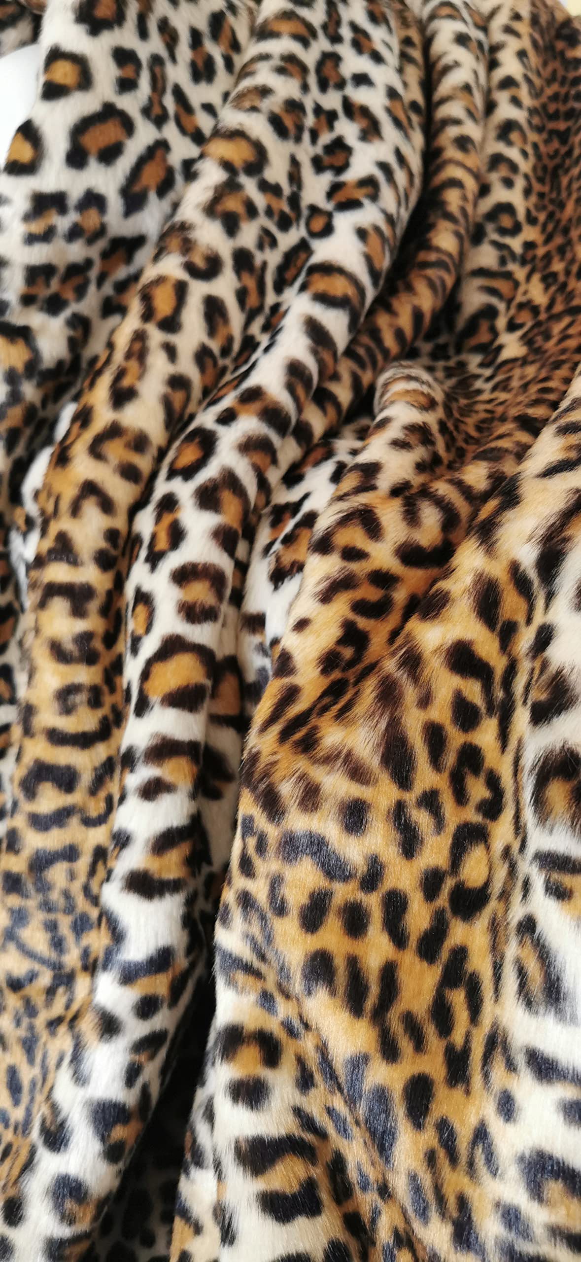 Coperta in pelliccia sintetica grigio cenere chiaro con morbida fodera in finta pelle scamosciata - Italia
