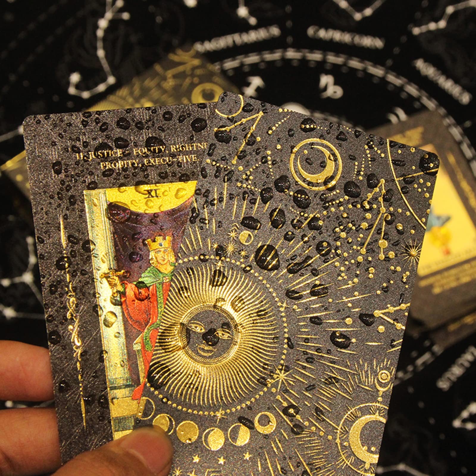 Jeu de Cartes de Tarot, Jeu de Cartes de Tarot for débutants, Jeu de Cartes de Tarot en PVC Noir et Or avec Guide et boîte, Jeu de Cartes de Tarot for débutants et lecteurs Experts