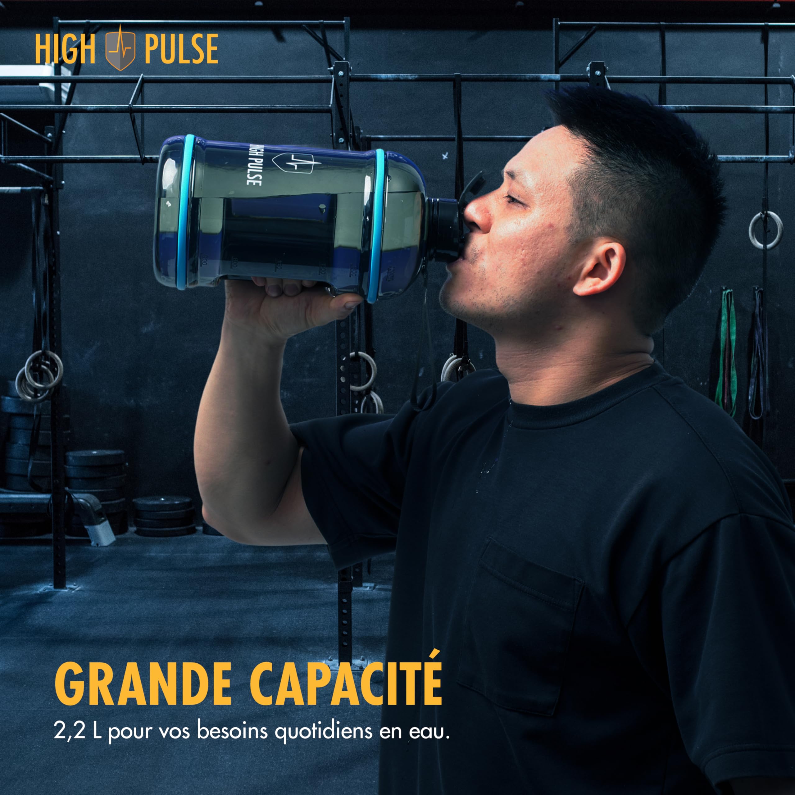 High Pulse Gourde XXL en Plastique - Bouteille d’Eau 2,2 L avec Bouchon Vissé, Bec Verseur et Sangle - Étanche pour Sport, Fitness, Randonnée, Musculation, Camping et Activités Extérieures