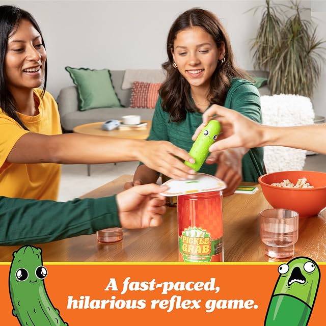 Foto 2 de 8 de Exploding Kittens Pickle Grab: by, 2-6 Players, Age 7+ Card Game