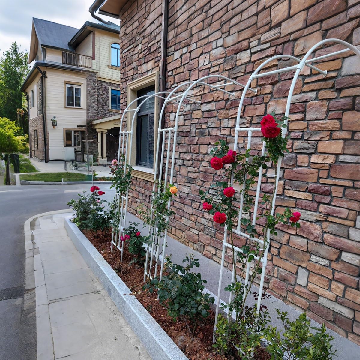 Metall Gartenbogen Rankhilfe für Kletterpflanzen Ade Demi De Roses Monta Wandbild Dekorative Laube 120-300cm Höhenverstellbar Weiß Gartendekor für Außenbereiche