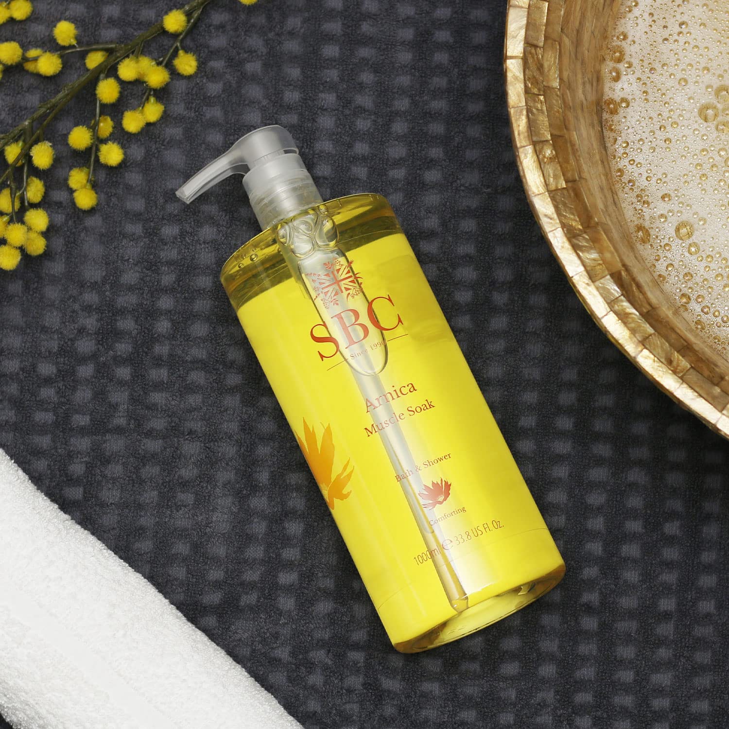 SBC Skincare Arnica Muscle Soak - 1000 ml | Bagnoschiuma Lenitivo per Uomini e Donne | Bagno Vegano all'Arnica per Tensioni Muscolari | Confortante Con Bolle
