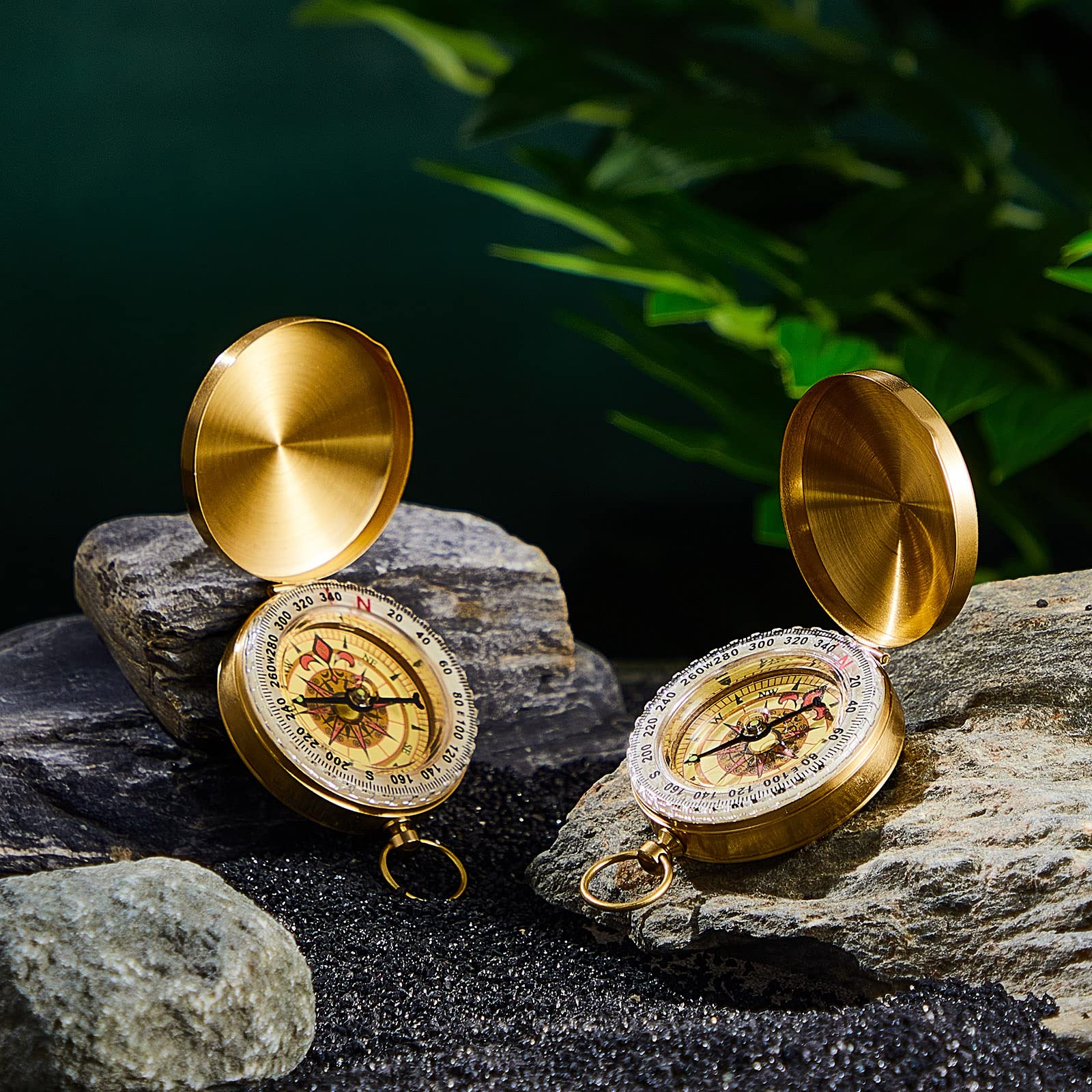 Lot de 12 boussoles de poche phosphorescentes pour enfants - Petite boussole militaire en métal - Outil de navigation militaire pour la survie, la randonnée, le camping, la chasse, l'escalade