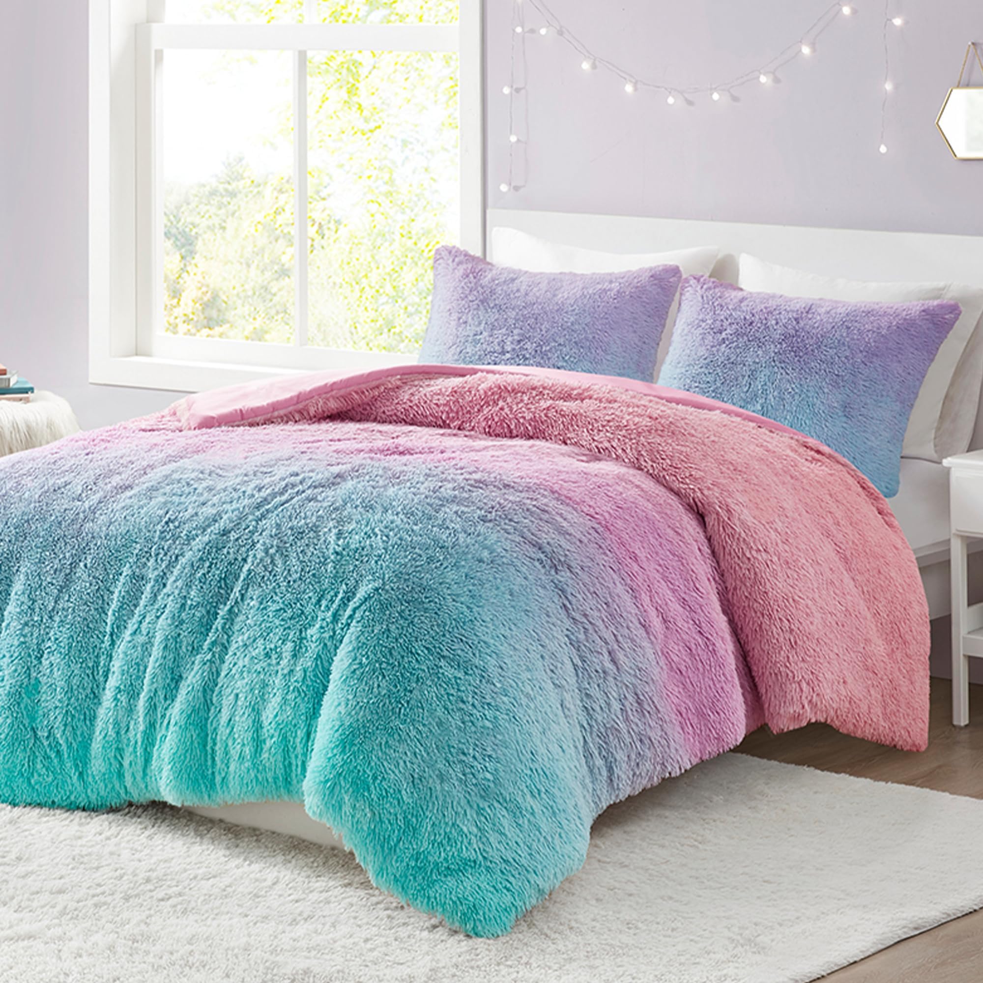 Intelligent Design Soft Faux Fur Duvet Cover Set for Girls Bedroom Decor, Trendy Vibrant Ombre Color, Warm Bed Cover, Cozy Comfort Fluffy Bedding with Matching Sham, Full/Queen, Purple Multi 3 Piece