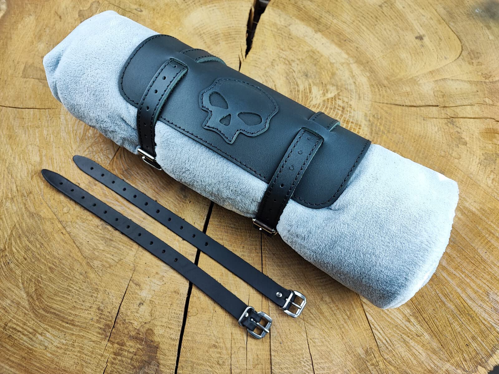 Deckenrolle Teschio Di ORLETANOS Compatibile Con Harley Davidson Roll-Up Supporto da Soffitto Valigia Viaggio Lederrolle Rotolo Strumento Sissybar Nero Ruolo
