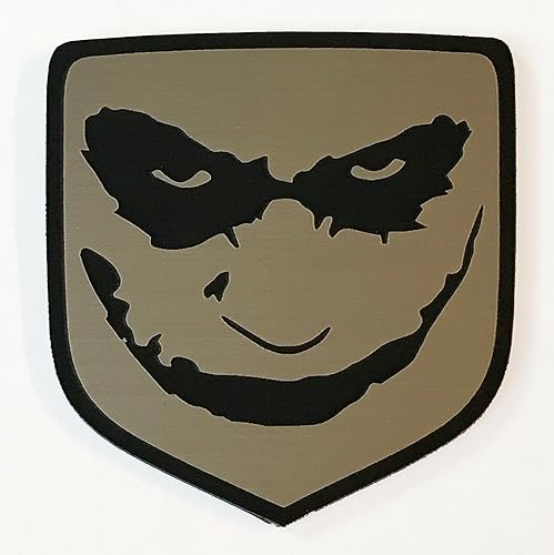 24Designs Placa trasera compatible con la insignia de payaso Joker, emblema negro adhesivo de repuesto para Dodge Charger