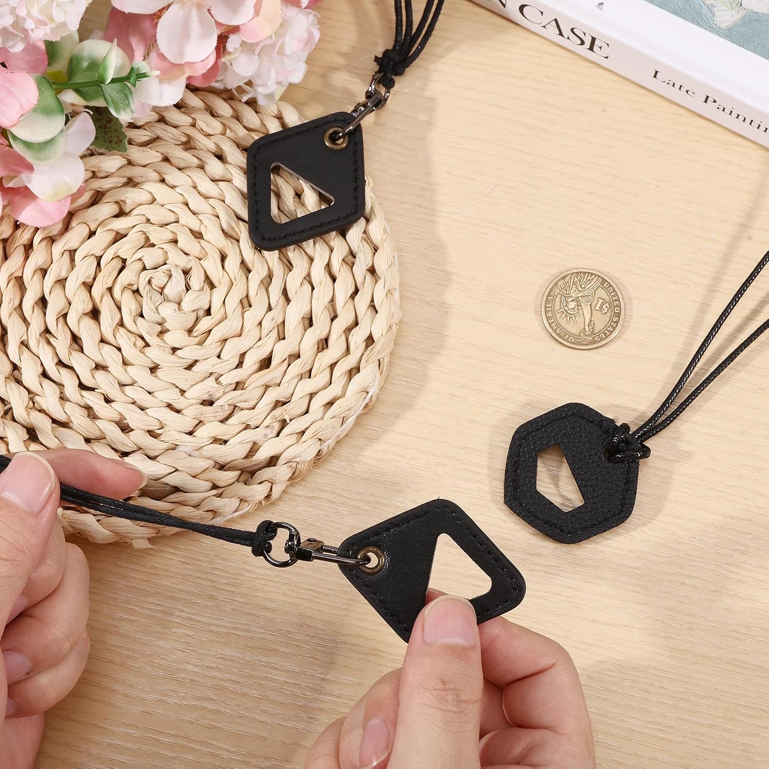 4pcs Leather Retainer Necklace Ring Glasses Holder Geometric Shapes Eyeglass Ring Holder Loop Chain Reading Glasses Necklace for Women Men