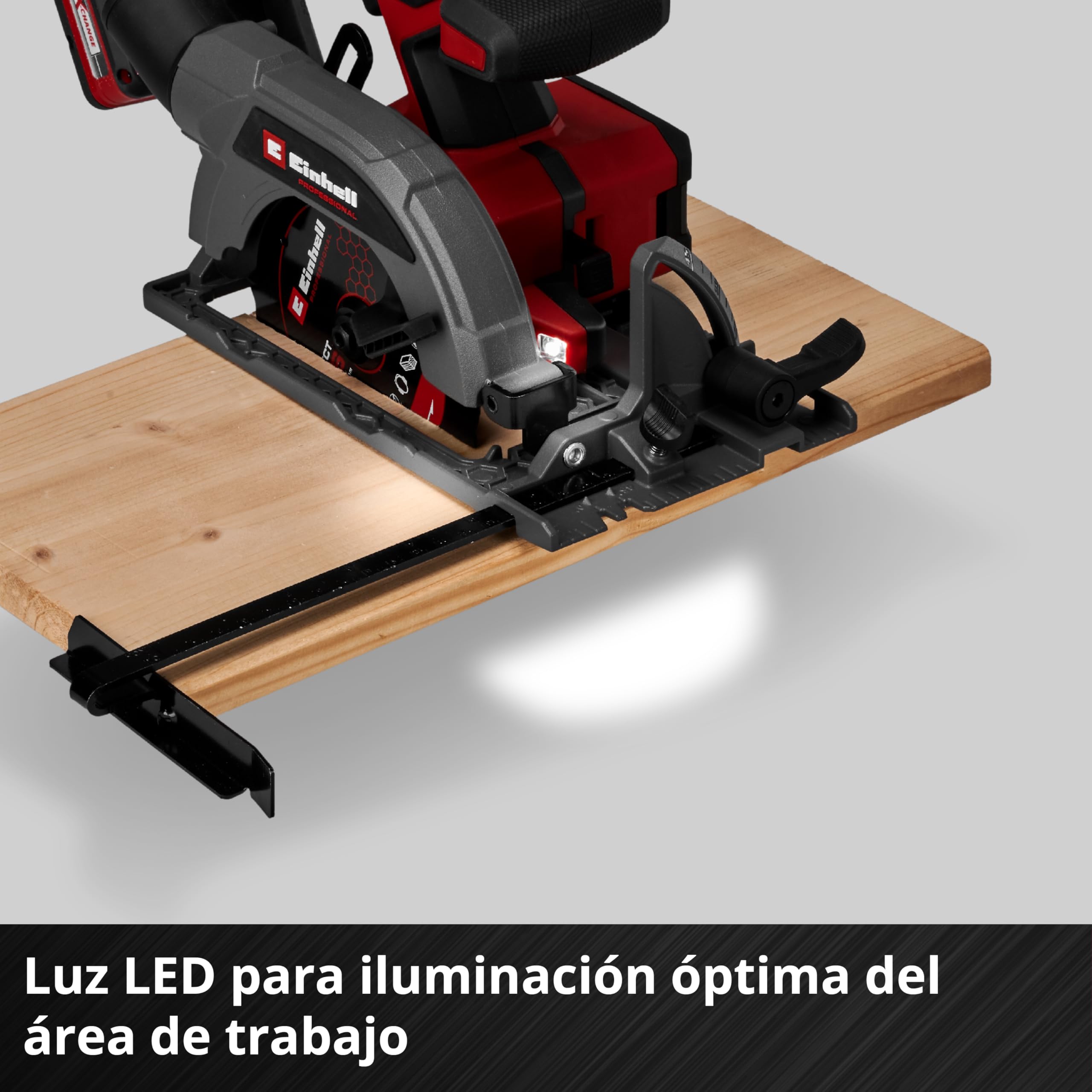 La sega circolare manuale Einhell Professional TP-CS 18/136-C Li BL - Solo Power X-Change (18 V, lama Ø 136 mm, Brushless, profondità di taglio 51 mm, installazione senza attrezzi, batteria esclusa)