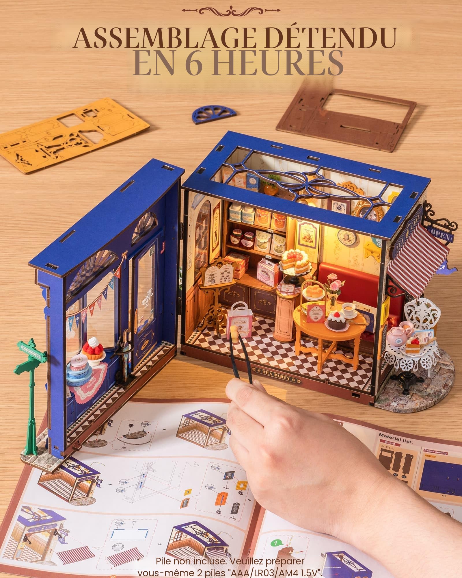 Rolife Maison de poupée DIY Miniature Salle de thé Kit avec lumières Loisirs Structure d'ouverture Noël Cadeau d'anniversaire