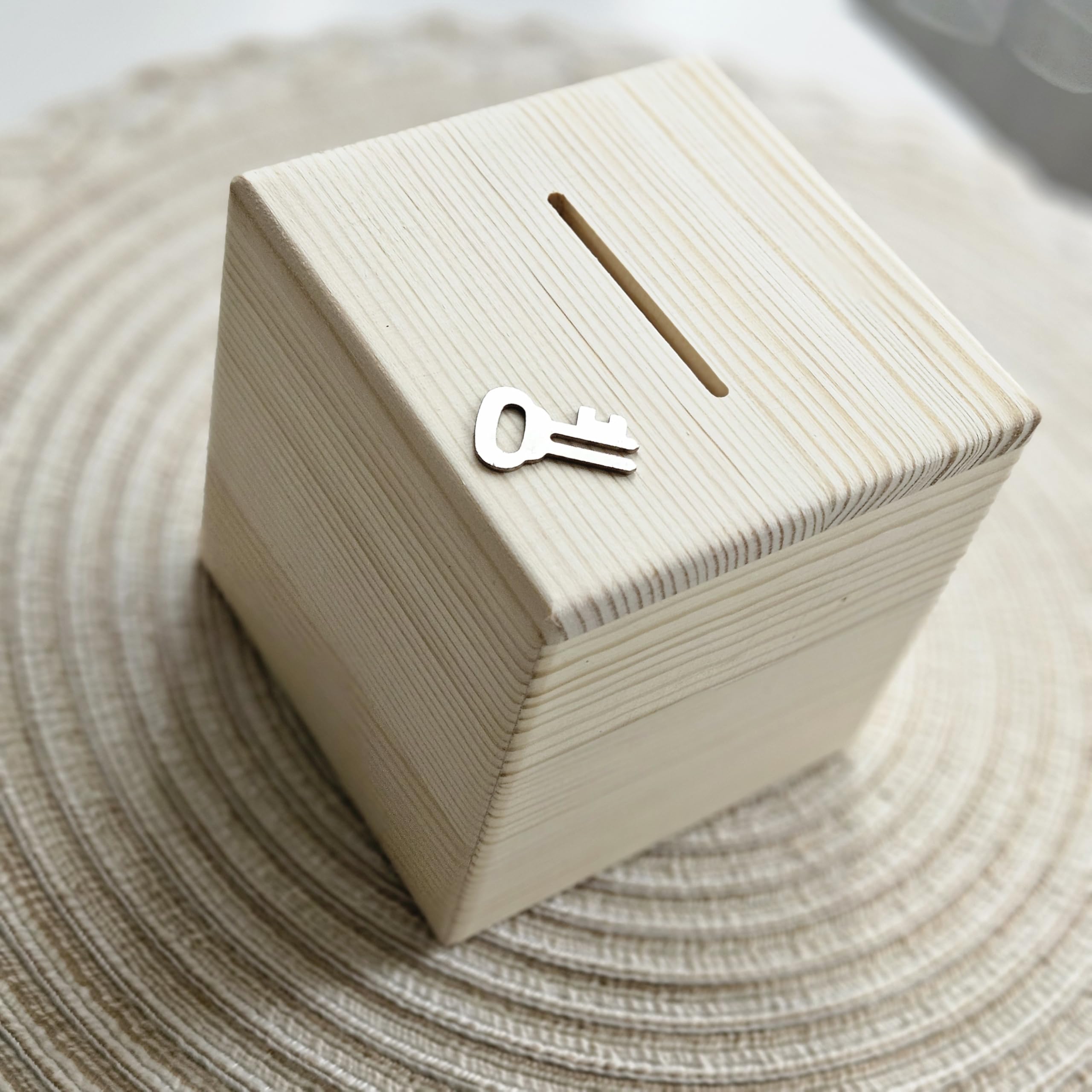 polar-effekt Salvadanaio in legno a forma di casa con incisione, regalo per matrimonio, battesimo, nascita, compleanno, inaugurazione di compleanno, personalizzato; motivo: Famiglia di gufi