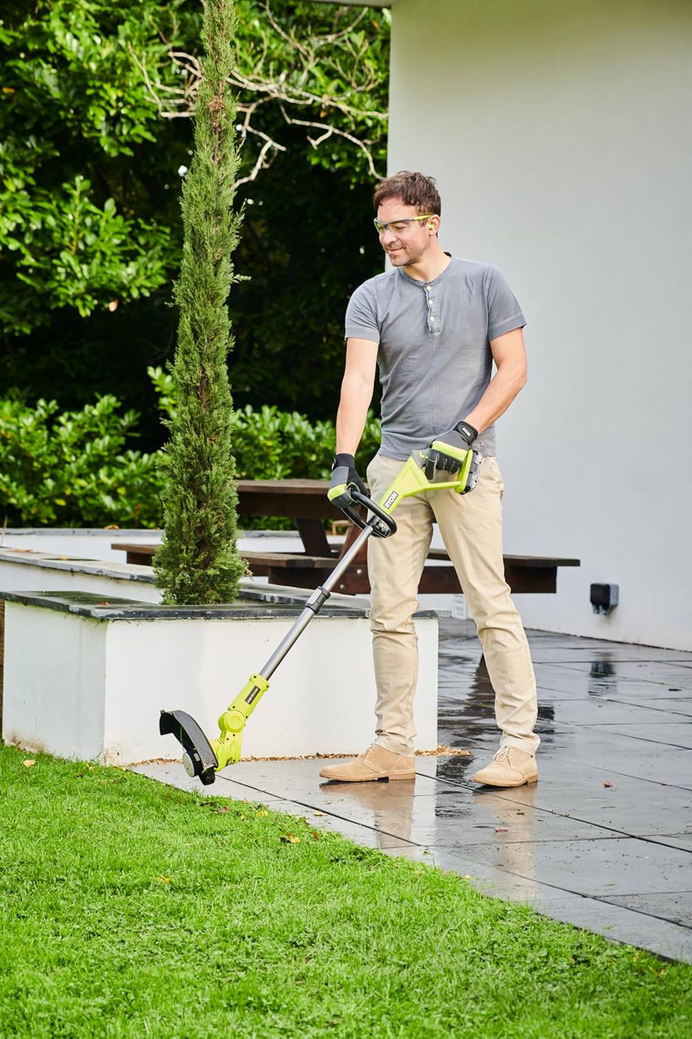 RYOBI 3-in-1 18 V Lawn Mower/Edger/Edger - Cutting Diameter 30 cm - Mulching - Wire Diameter 1 x 1.6 mm - Telescopic Tube - Sold Without Battery or Charger - Green