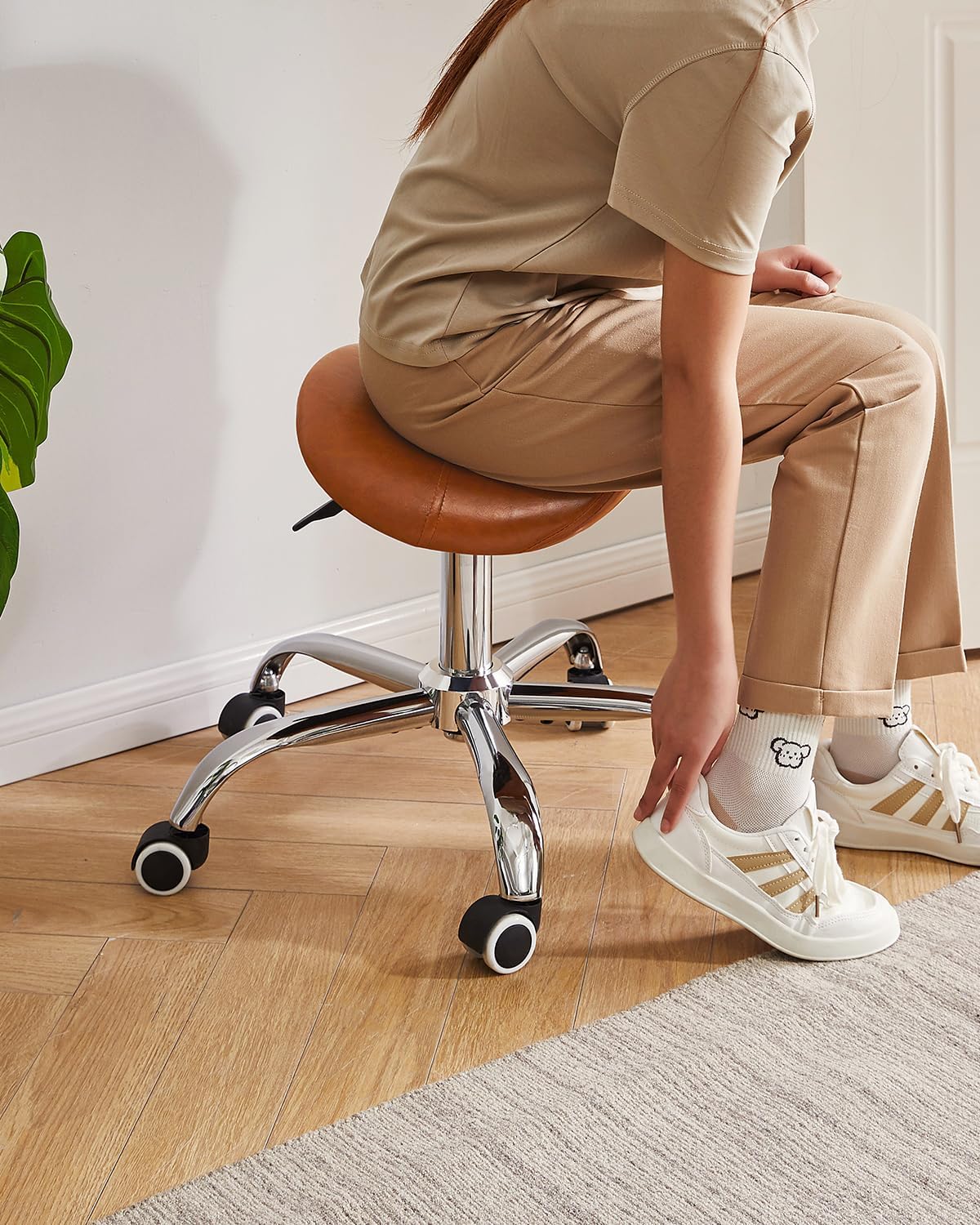 IBUYKE Leather Saddle Stool, Adjustable Rolling Chair, Light Brown WBD028J | Wheels Comfortable Chair Medical Massage Salon Kitchen Spa Tattoo Office Ergonomic Swivel