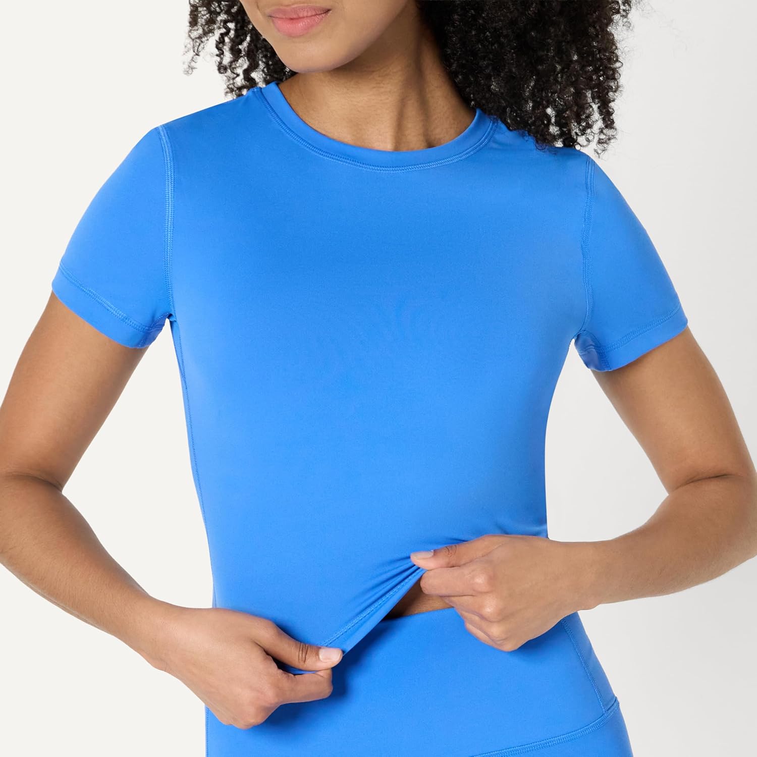 Amazon Essentials Women's Active FormFlex Buttery Soft Short Sleeve Slim Fit Crop Layering Workout Top - Image 3