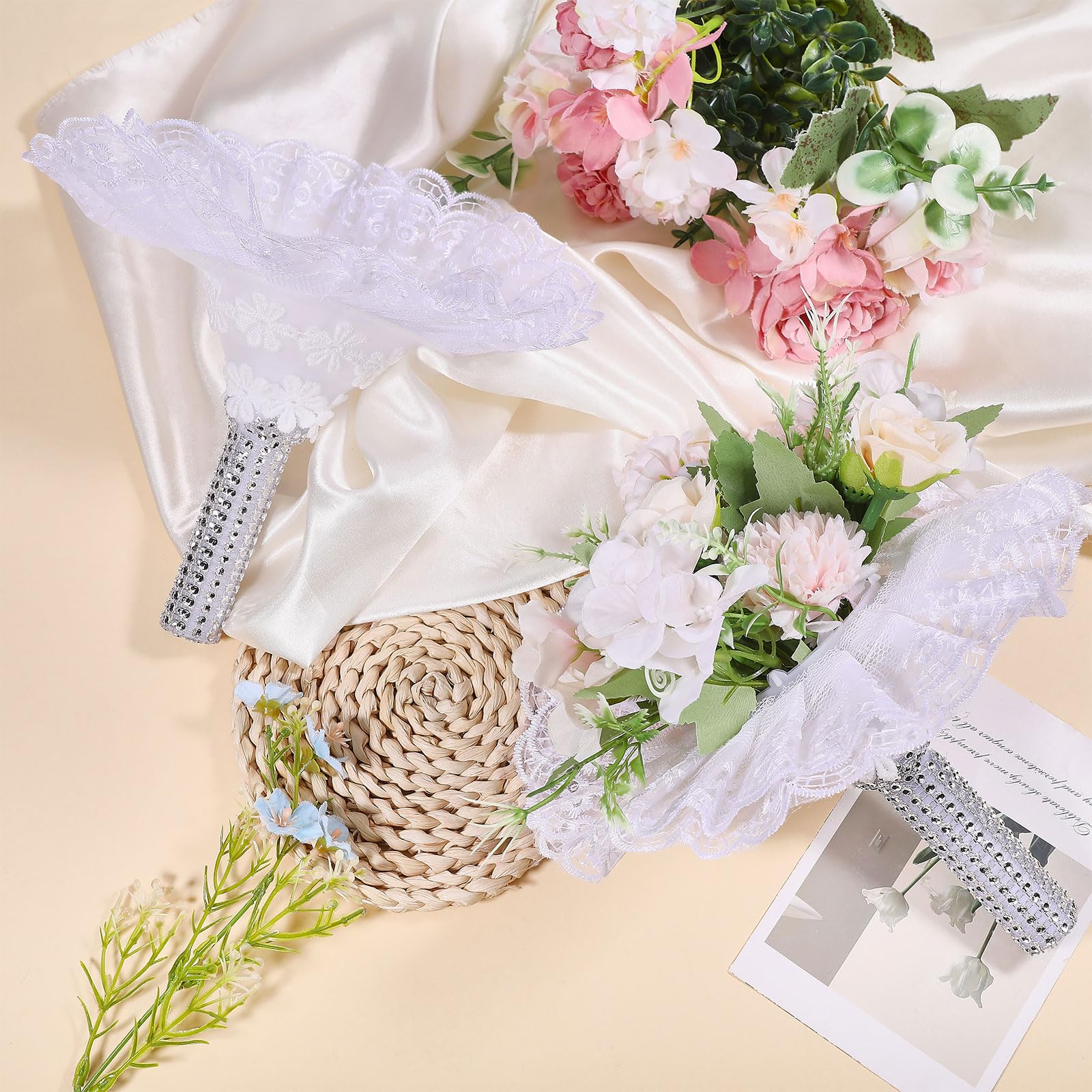 FREEBLOSS 2 pièce de Support de Bouquet en Dentelle Blanche avec Poignée en Mousse pour Bouquet de Mariage Fournitures pour Fleurs Artificielles de Mariée