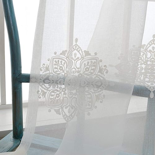 VOGOL Cortinas opacas con ojales y flores blancas bordadas de franela suave para sala de estar, 2 paneles, reducción de ruido