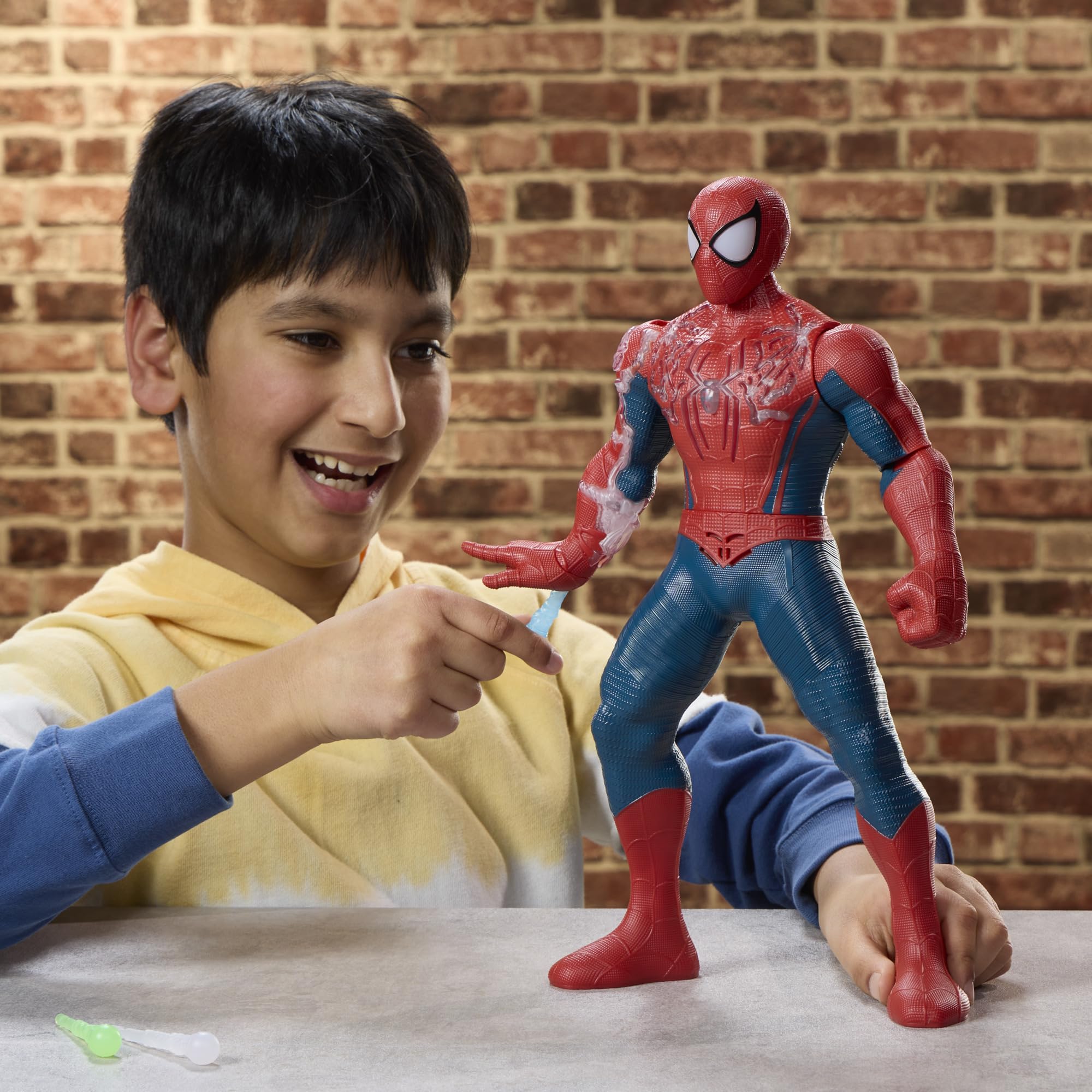 Marvel Spider-Man: Brand New Day, Spider-Man Energizado, Figura de acción electrónica, 36, 8 cm, Juguetes y Figuras Infantiles de superhéroe, A Partir de 4 años