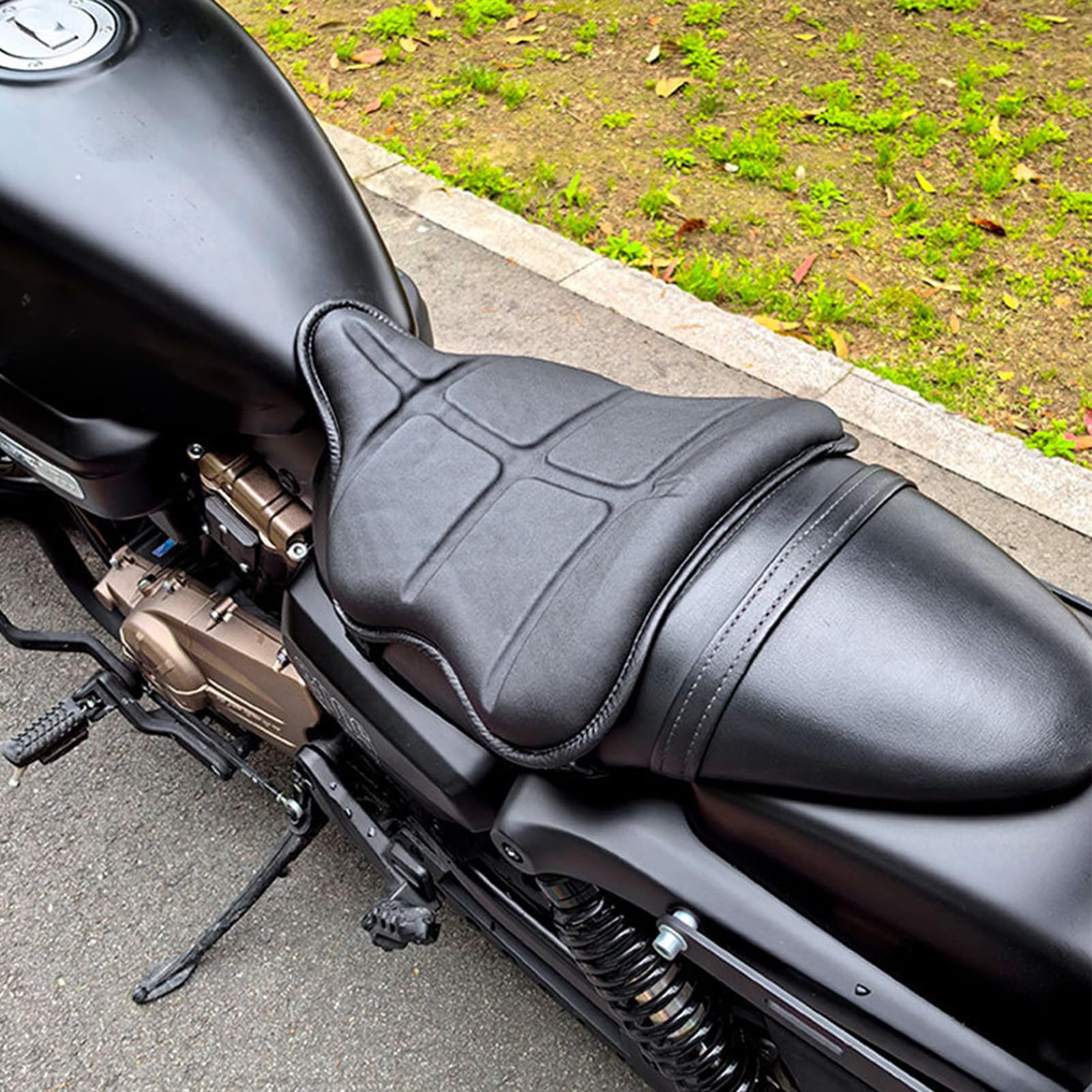 Poduszka Siedzeniowa Dla Motocykli Terenowych Wygodna Mata Ze Skóry PU | Poduszka Absorbująca Wstrząsy Ze Skóry Ekologicznej Dla Dorosłych Początkujących Na Długie Jazdy W Terenie I Mieście