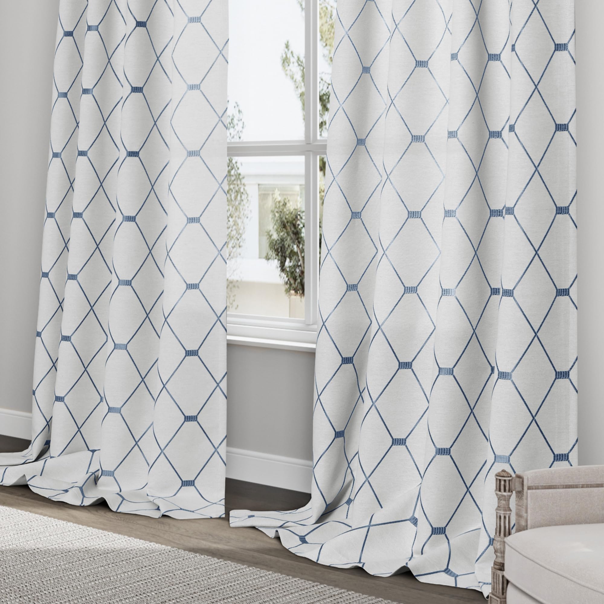 Nanspring Cortinas blancas crema de 259 cm de largo, juego de 2 paneles para sala de estar, pestaña trasera, patrón geométrico azul bordado, lino neutro, texturizado, 50% cortinas opacas de 102